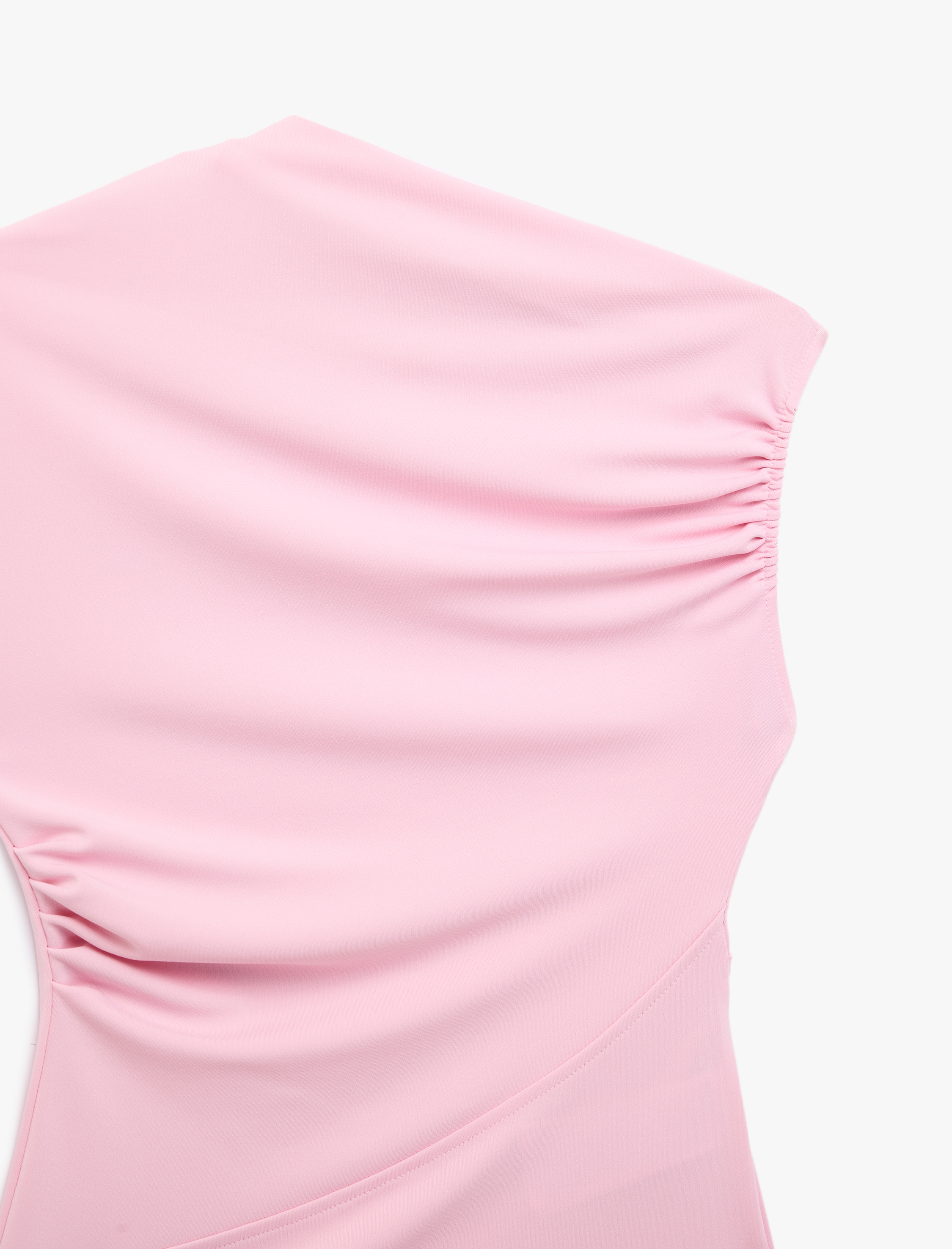   Asimetrik Yaka Drapeli Kolsuz Bluz