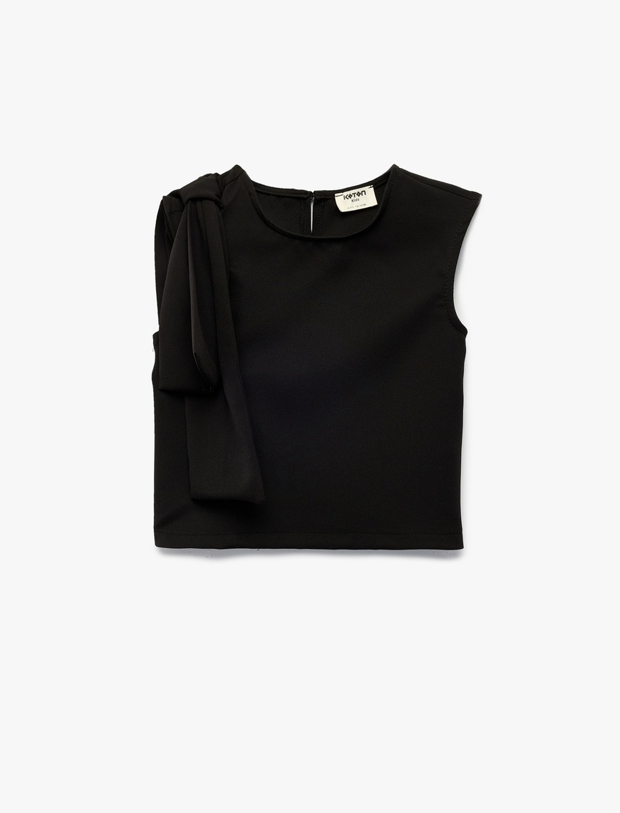 Koton Kolsuz Bisiklet Yaka Aplike Detaylı Crop Bluz