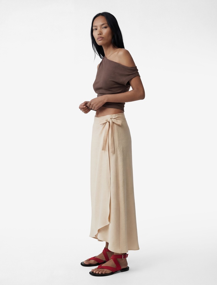  Keten Görünümlü Asimetrik Bağlama Detaylı Kruvaze Midi Etek