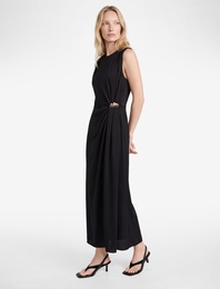 Kolsuz Bisiklet Yaka Aksesuar Detaylı Midi Boy Aerobin Saten Elbise