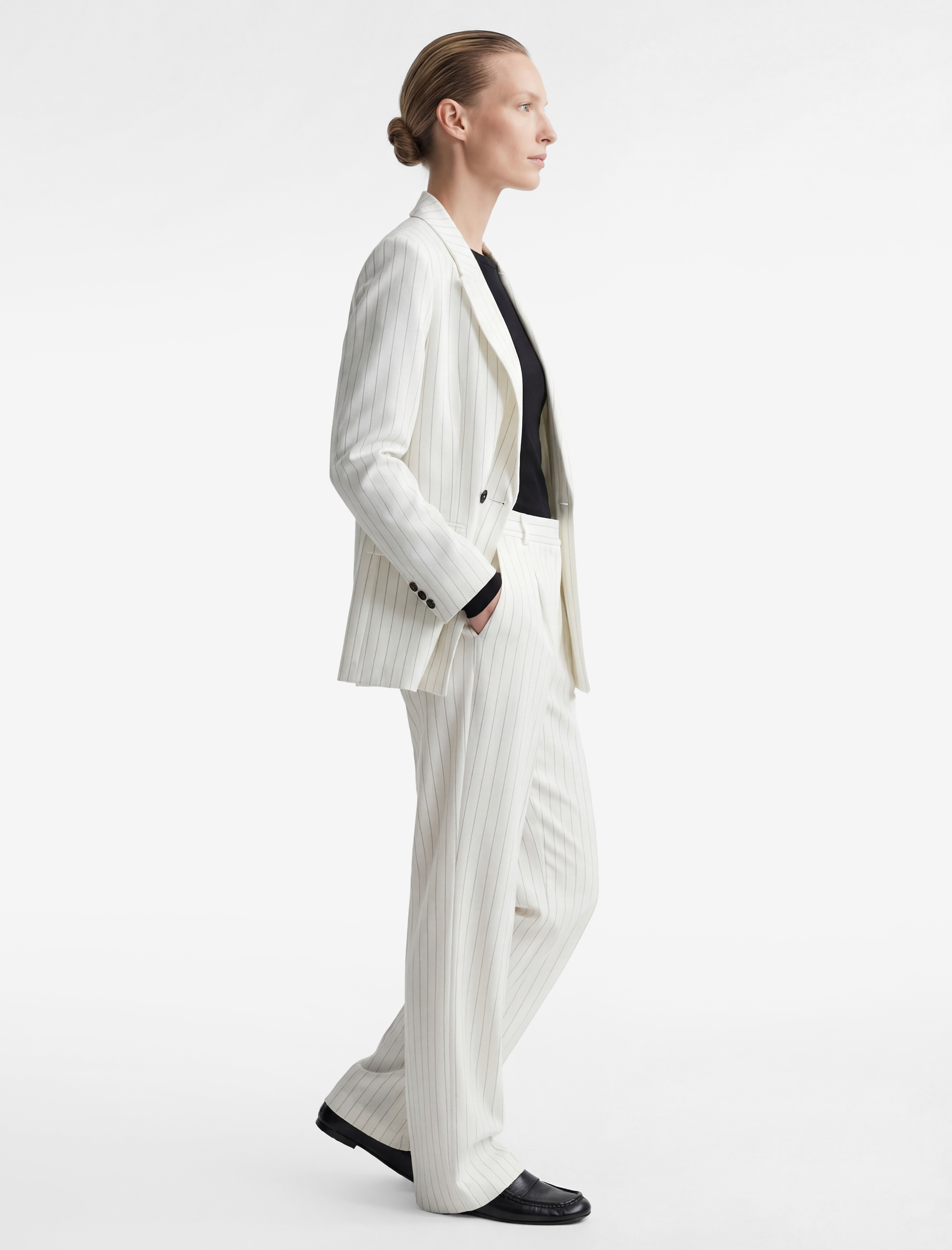   Düğmeli Cep Detaylı Kruvaze Yaka Blazer Ceket