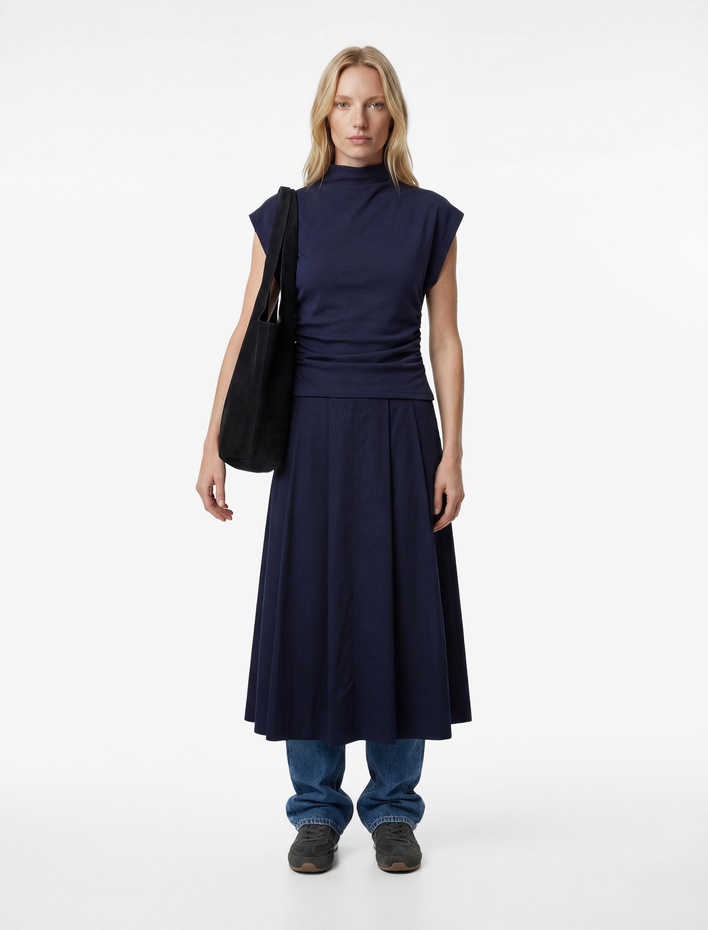  Pamuklu Drapeli Kap Kol Dik Yaka Tişört