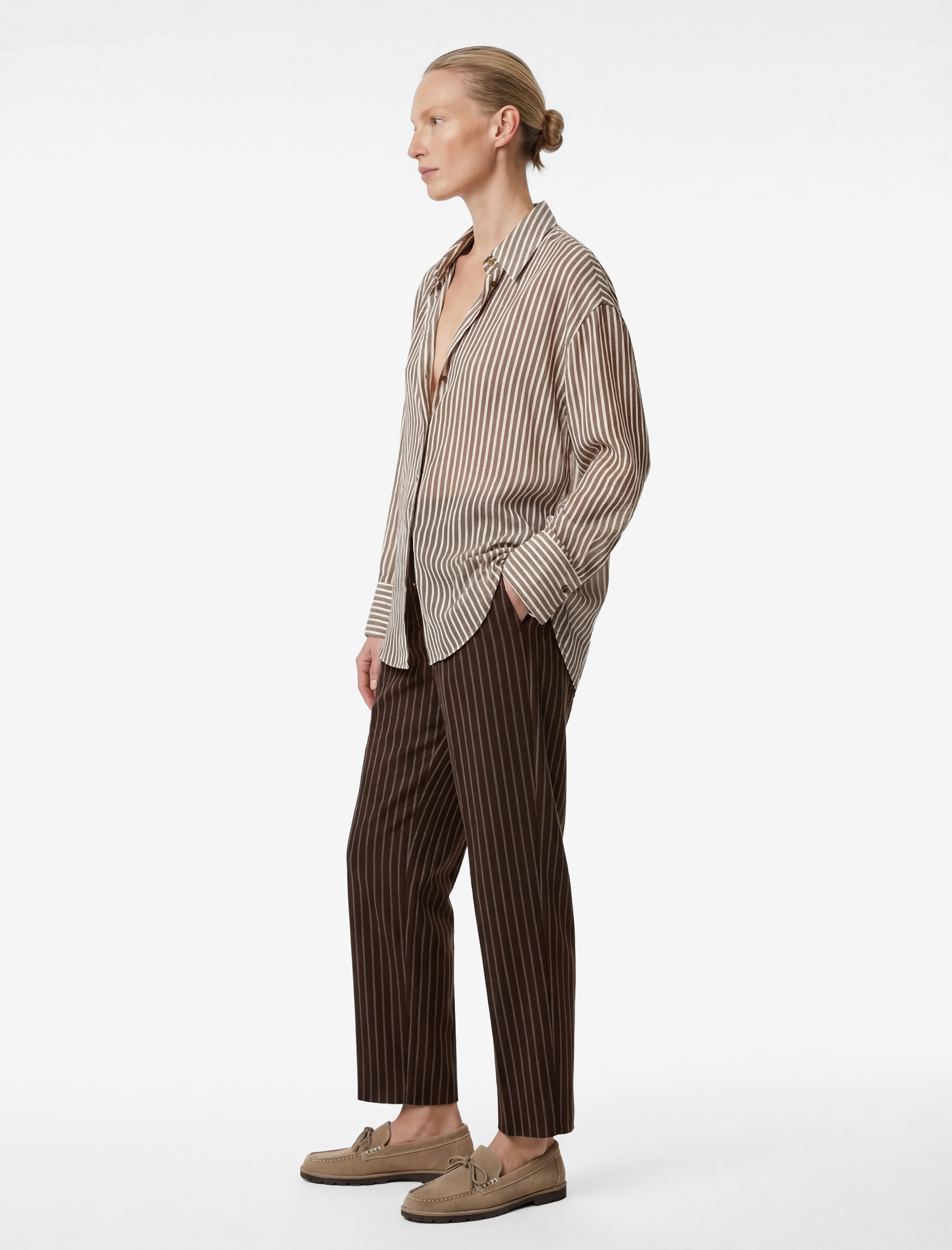   Rahat Kalıp Uzun Kollu Klasik Yaka Düğmeli Viskon Gömlek