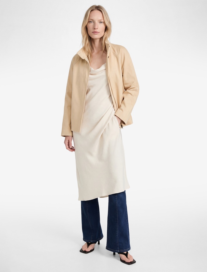  Pamuklu Uzun Kollu Cepli Düğmeli Oversize Dik Yaka Gabardin Kısa Trençkot