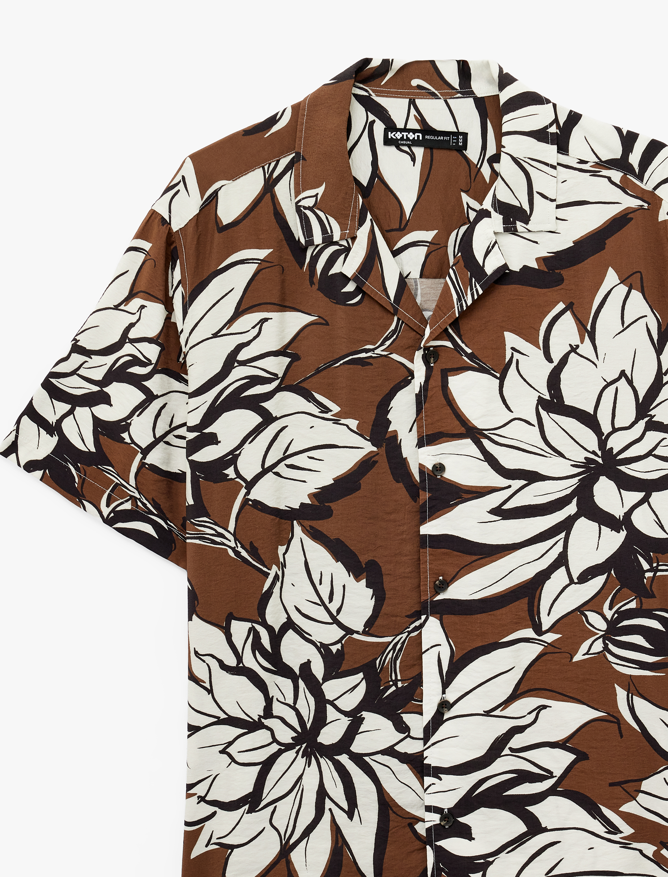   Regular Fit Devrik Yaka Kısa Kollu Viskon Çiçekli Gömlek