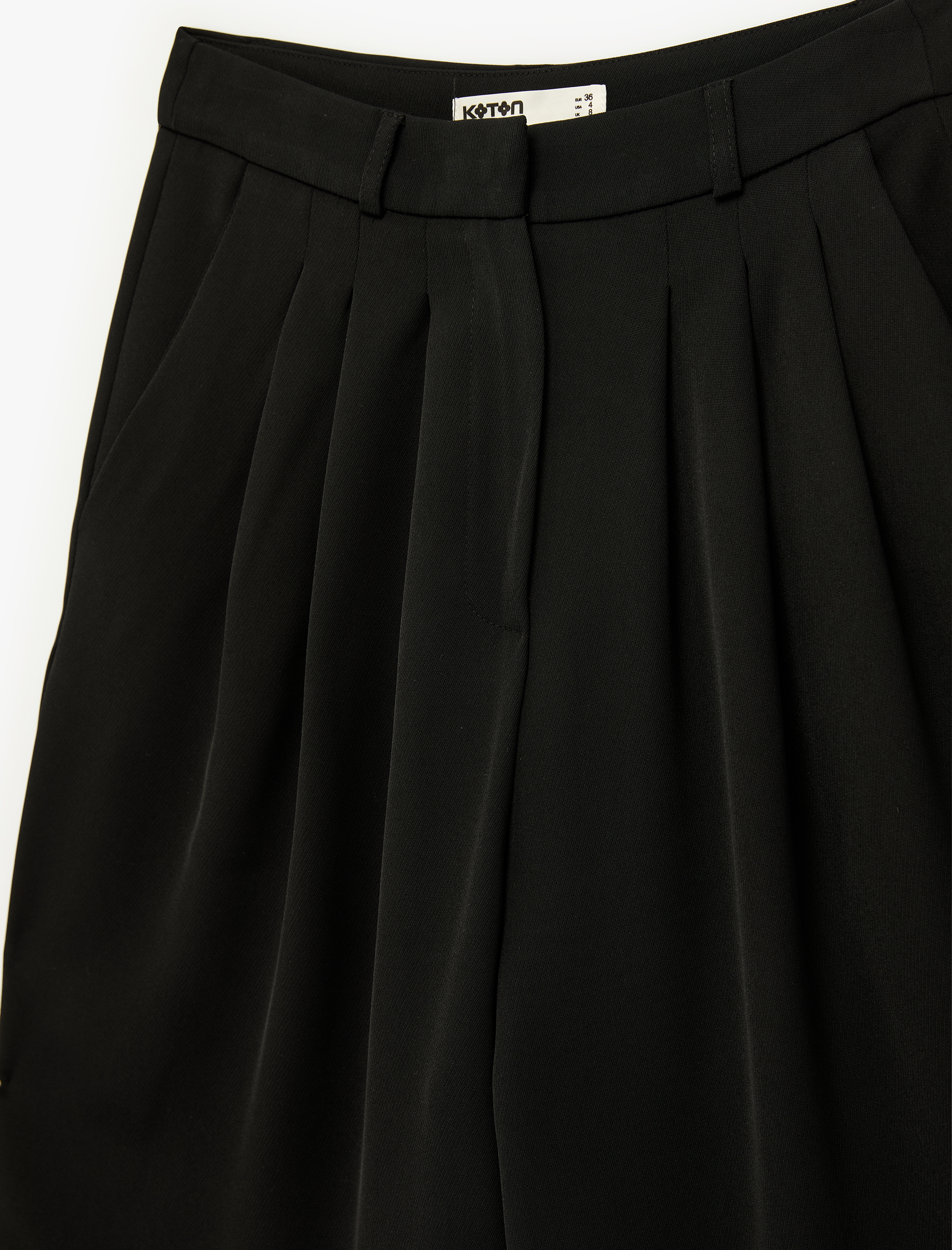   Cep Detaylı Yüksek Bel Bol Kesim Krep Kumaş Pileli Pantolon