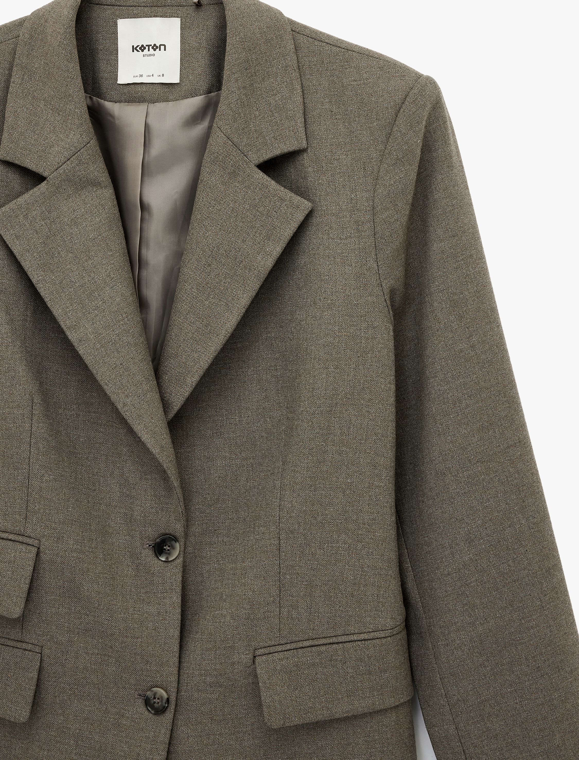   Viskon Karışımlı Geniş Yaka Uzun Kollu Düğmeli Cep Detaylı Blazer Ceket