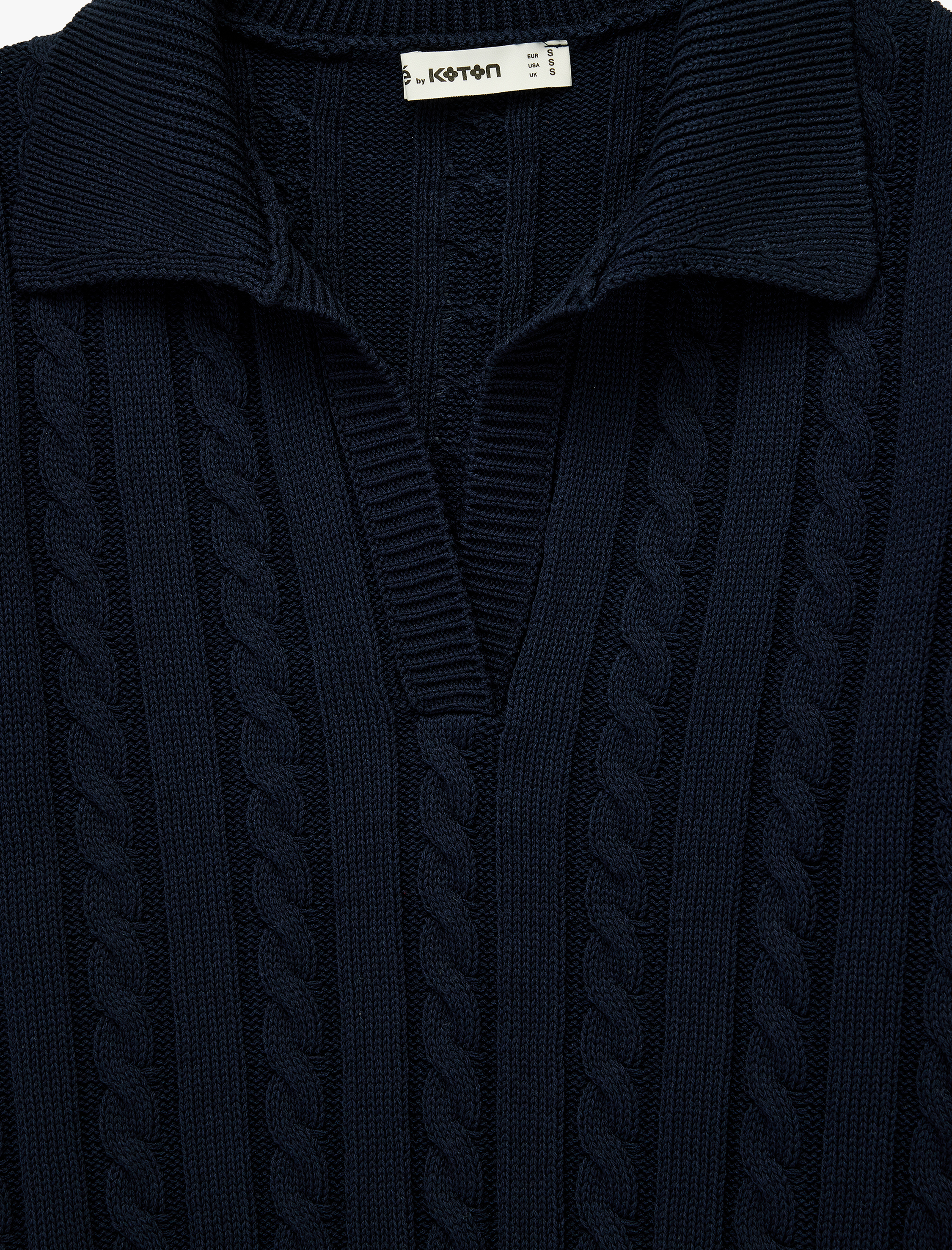   Saç Örgüsü Desenli Kısa Kollu Triko Polo Yaka Kazak