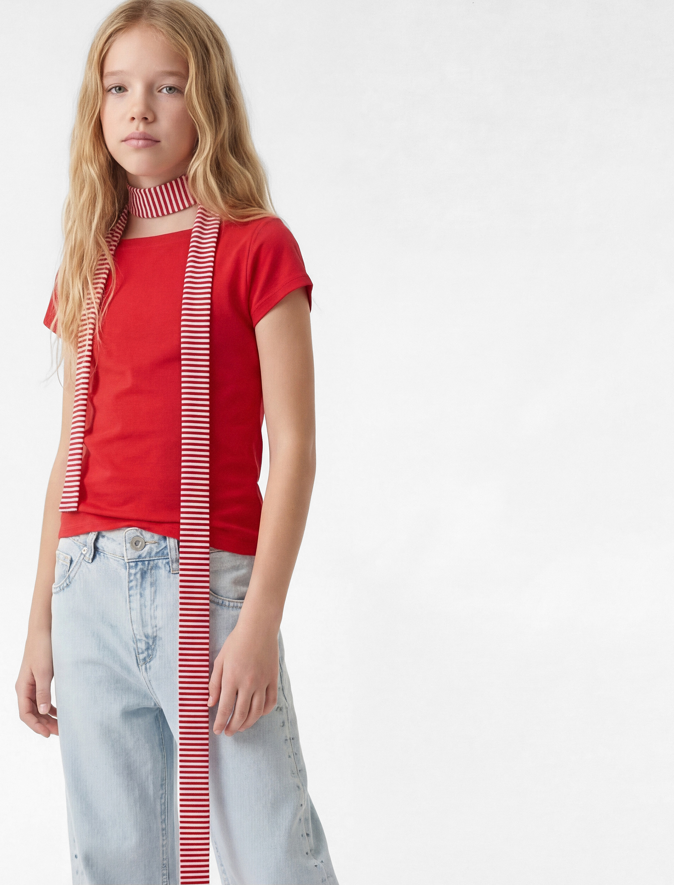  Kız Çocuk Asimetrik Düşük Omuz Kısa Kollu Modal Tişört