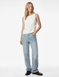 Drape Detaylı Bisiklet Yaka Kolsuz Bluz