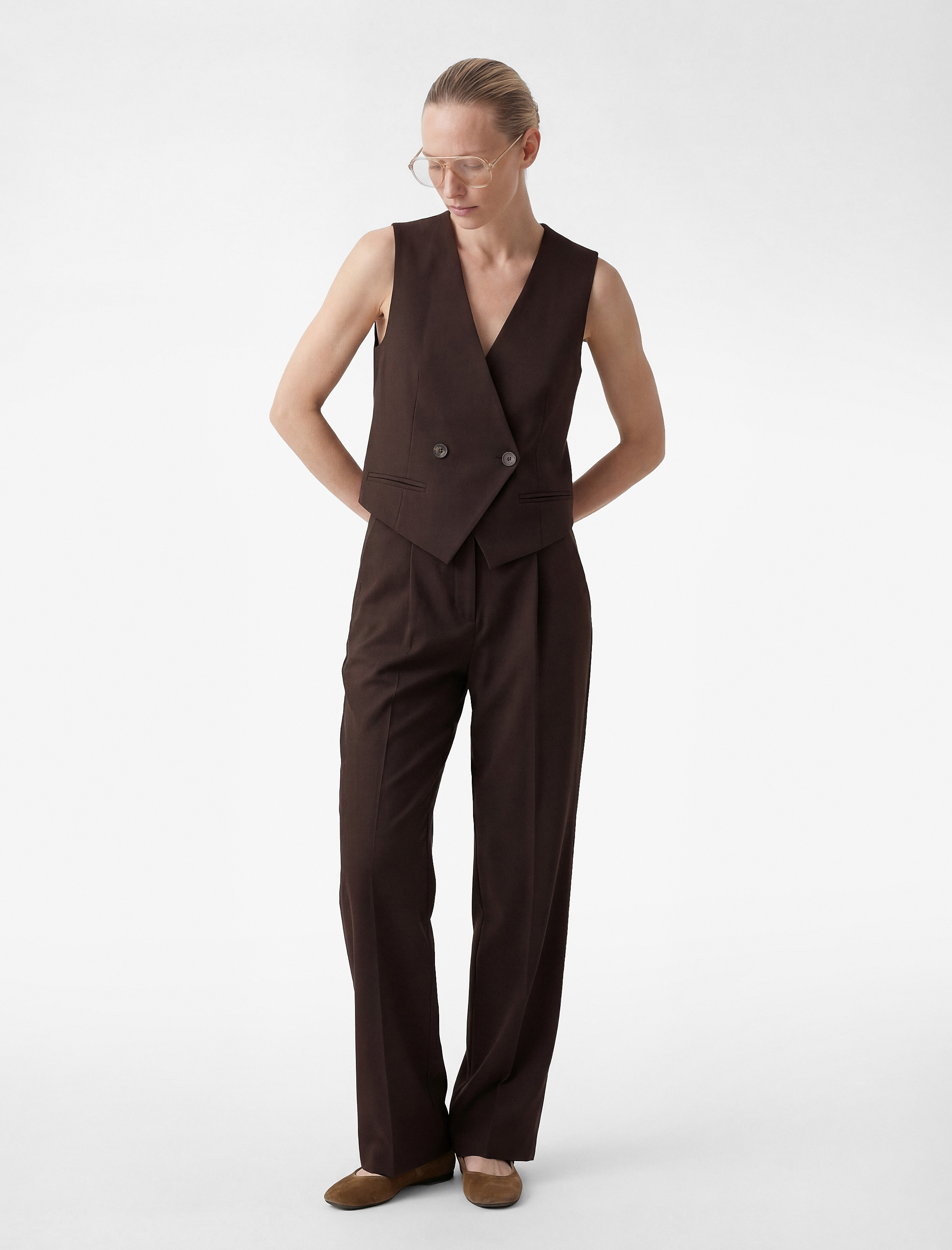   Düğmeli Cep Detaylı Viskon Karışımlı Kolsuz Kruvaze Yaka Yelek