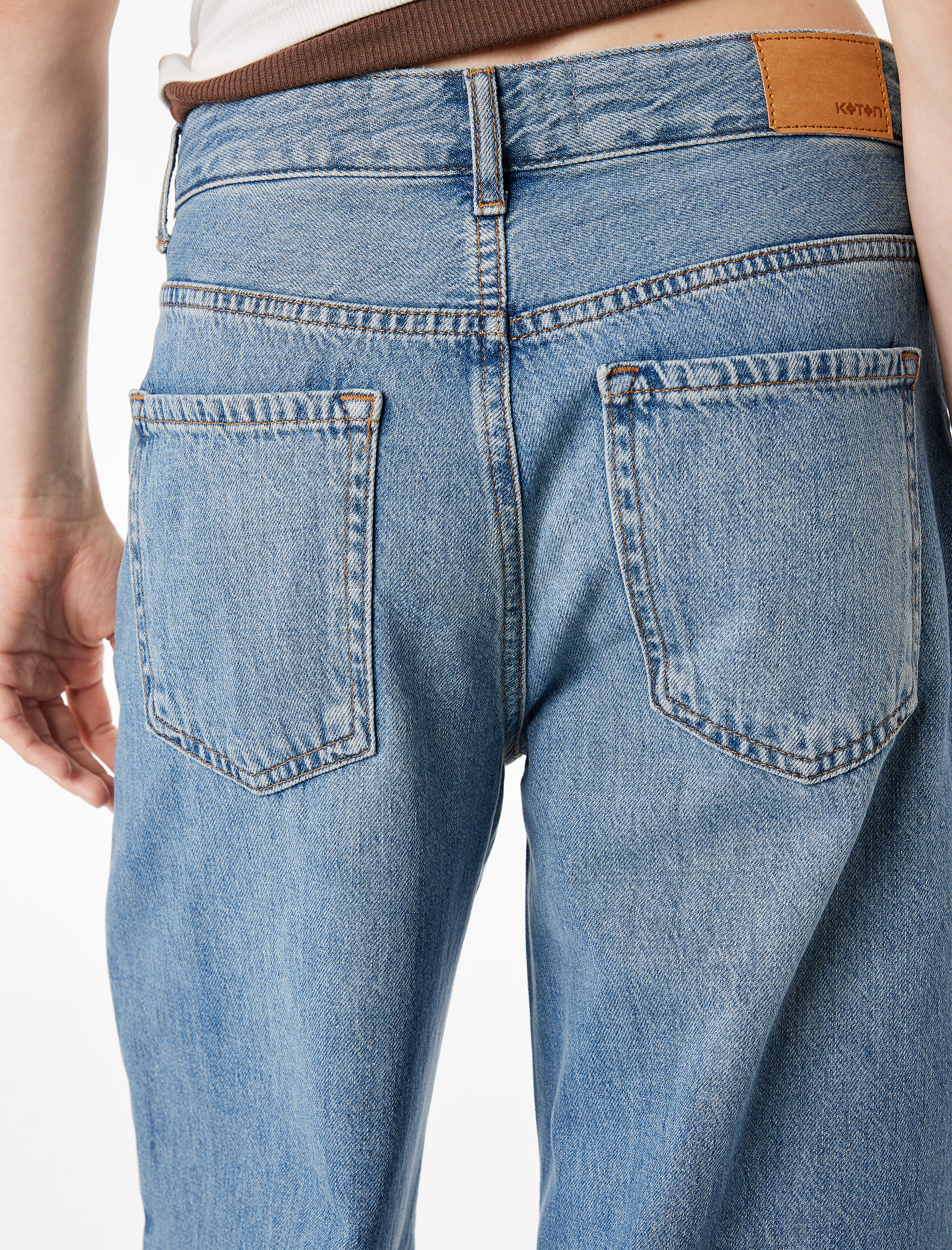   Yüksek Bel Dikiş Detaylı Düğmeli Cepli Geniş Paça Denim Pantolon - Wide Leg Jean