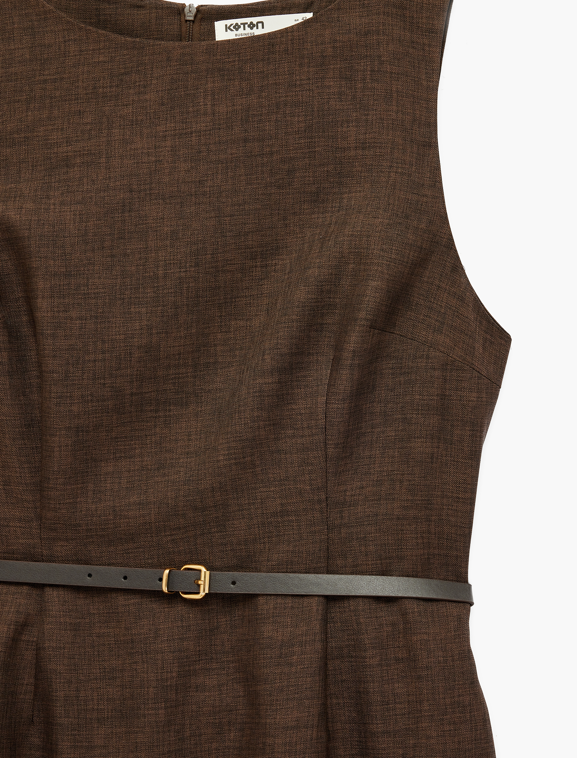   Kemer Detaylı Bisiklet Yaka Kolsuz Midi Elbise