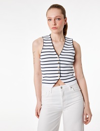 Gold Düğme Detaylı Çizgili Triko Yelek