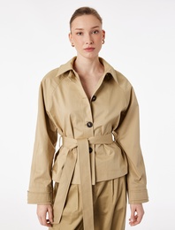 Uzun Kollu Düğmeli Cepli Kemerli Kısa Gabardin Trençkot