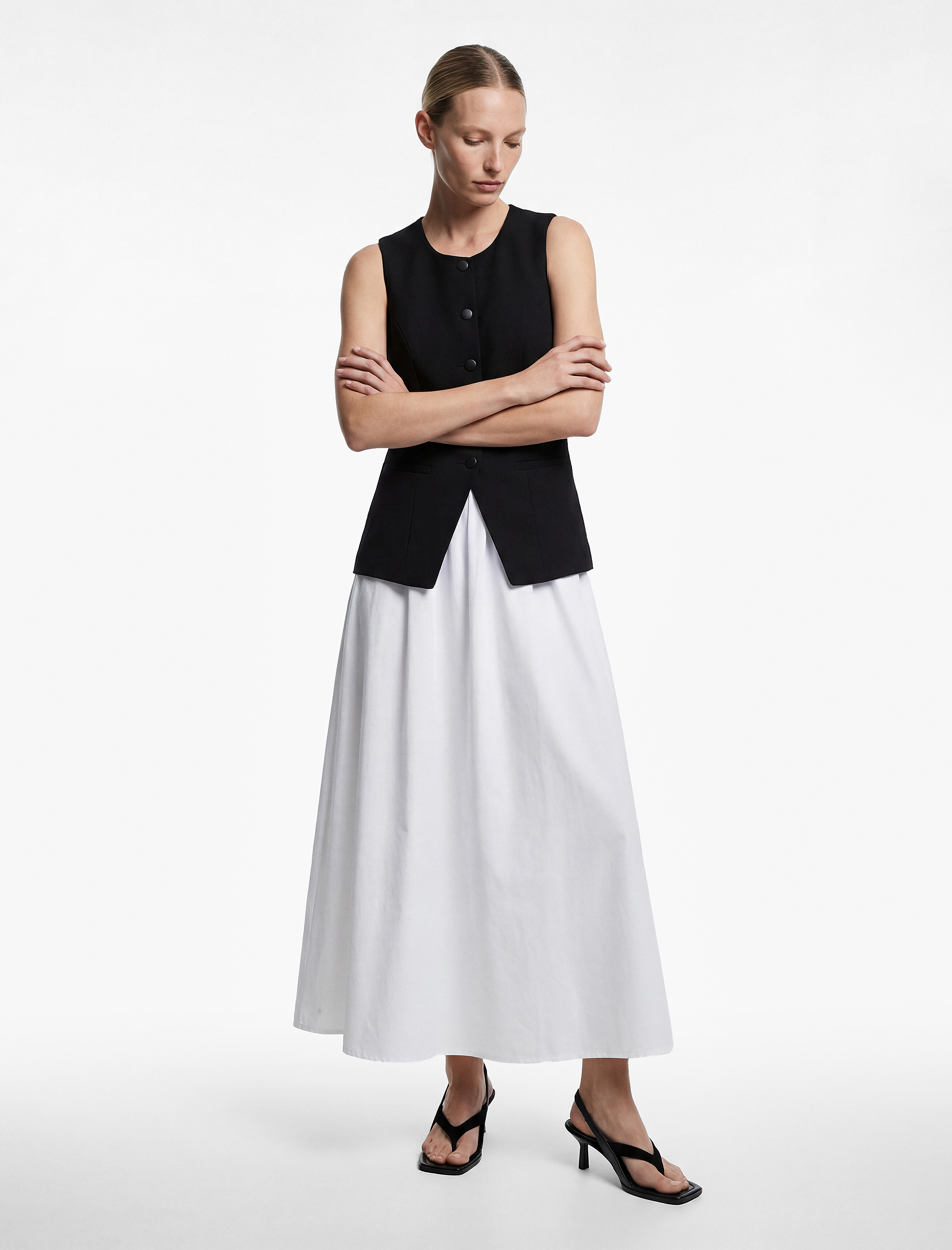   Bisiklet Yaka Düğmeli Yelek Detaylı Kolsuz A Kesim Uzun Elbise