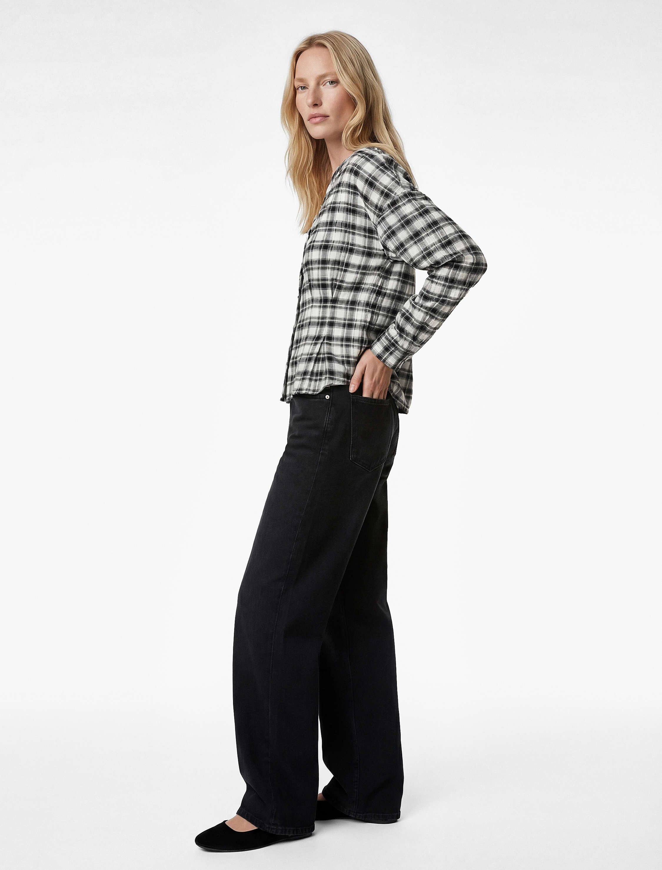   Regular Fit Pens Detaylı Uzun Kollu Yakasız Ekose Gömlek