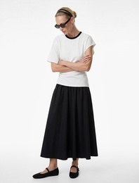 Keten Karışımlı Slim Fit Bisiklet Yaka Asimetrik Kısa Kol Detaylı Tişört