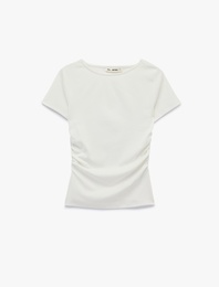 Slim Fit Drapeli Kısa Kollu Kayık Yaka Tişört