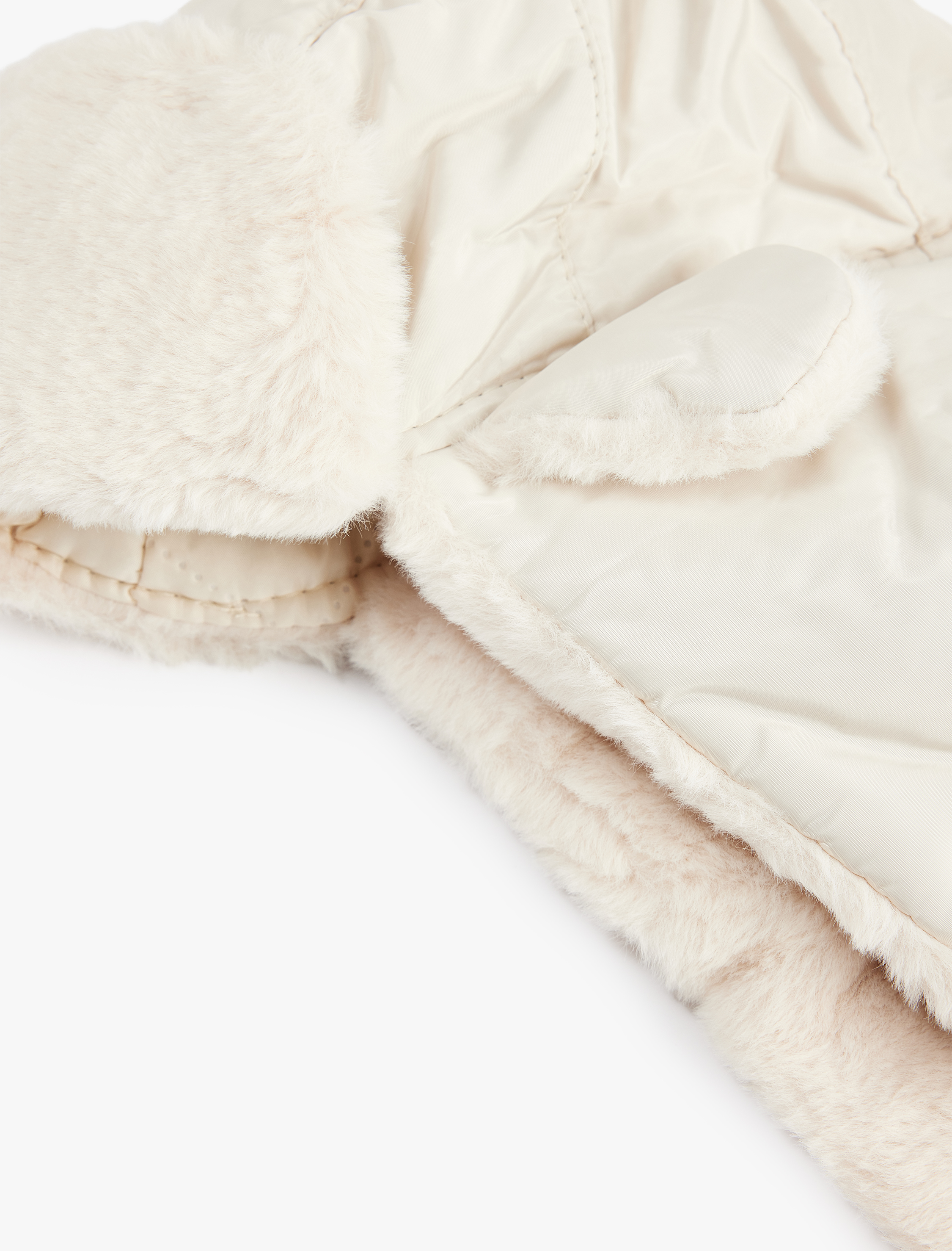  Kadın Peluş Kışlık Pilot Şapkası