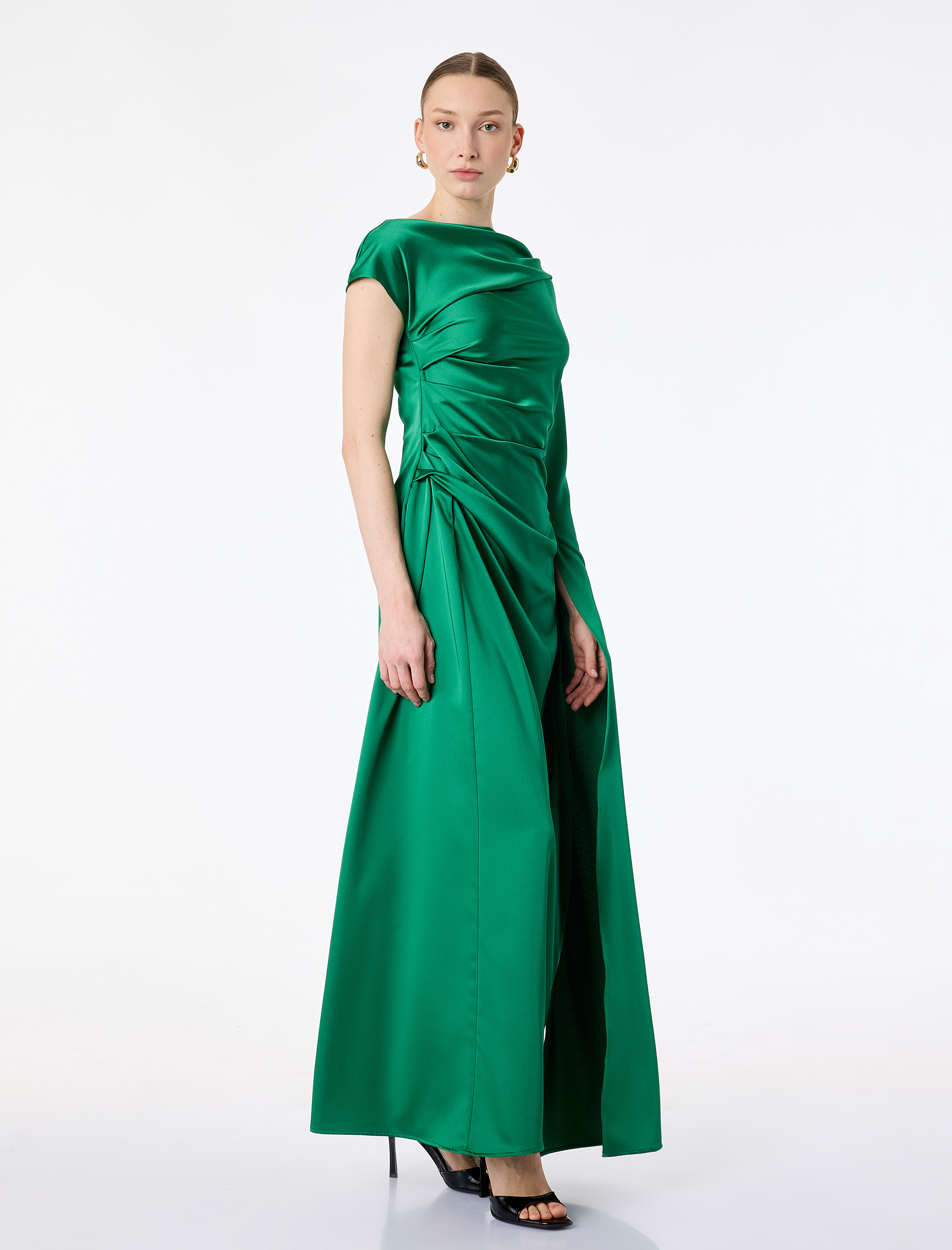   Kayık Yaka Tek Yarasa Kol Drapeli Uzun Abiye Elbise