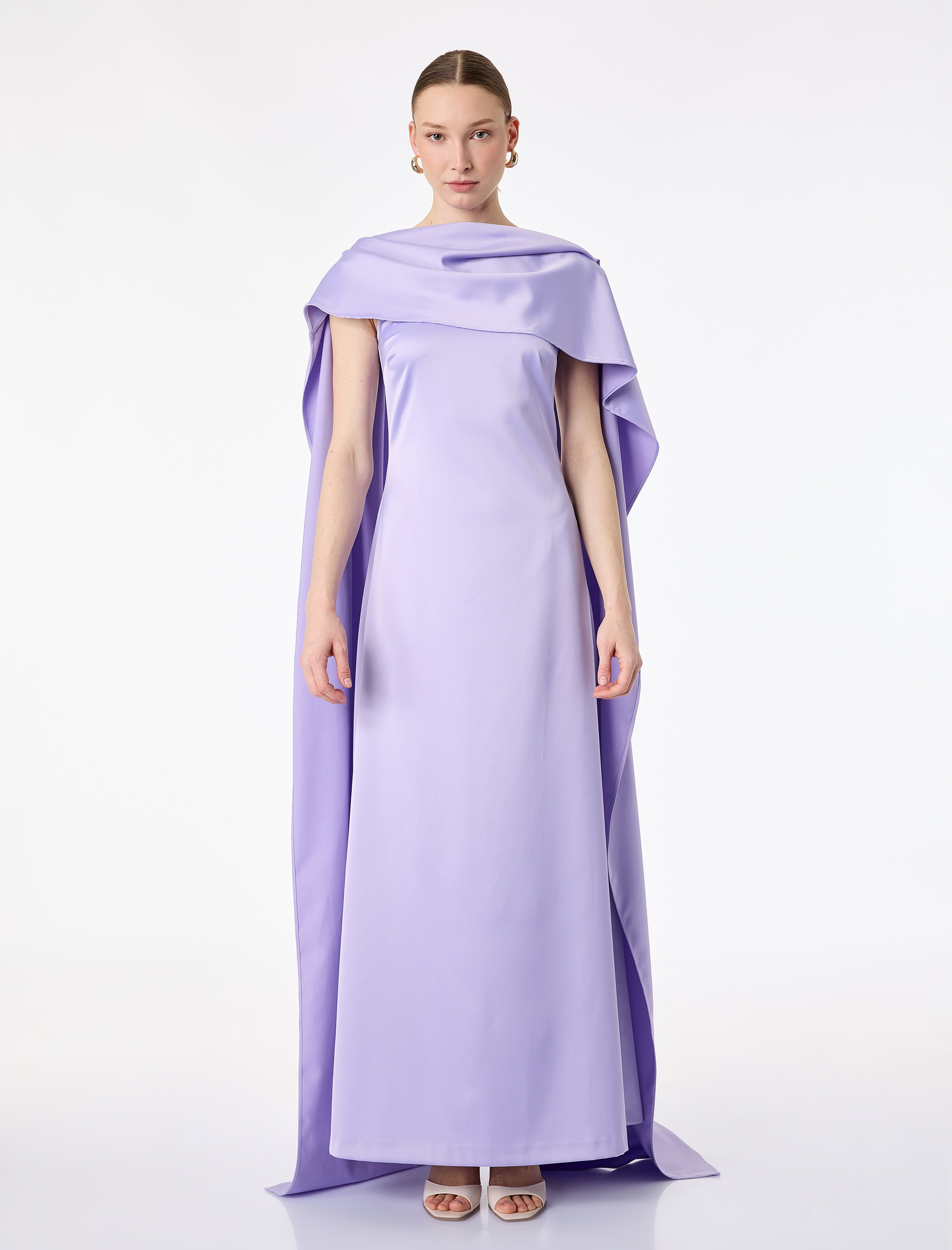   Düz Kesim Kısa Kollu Kayık Yaka Uzun Saten Abiye Elbise