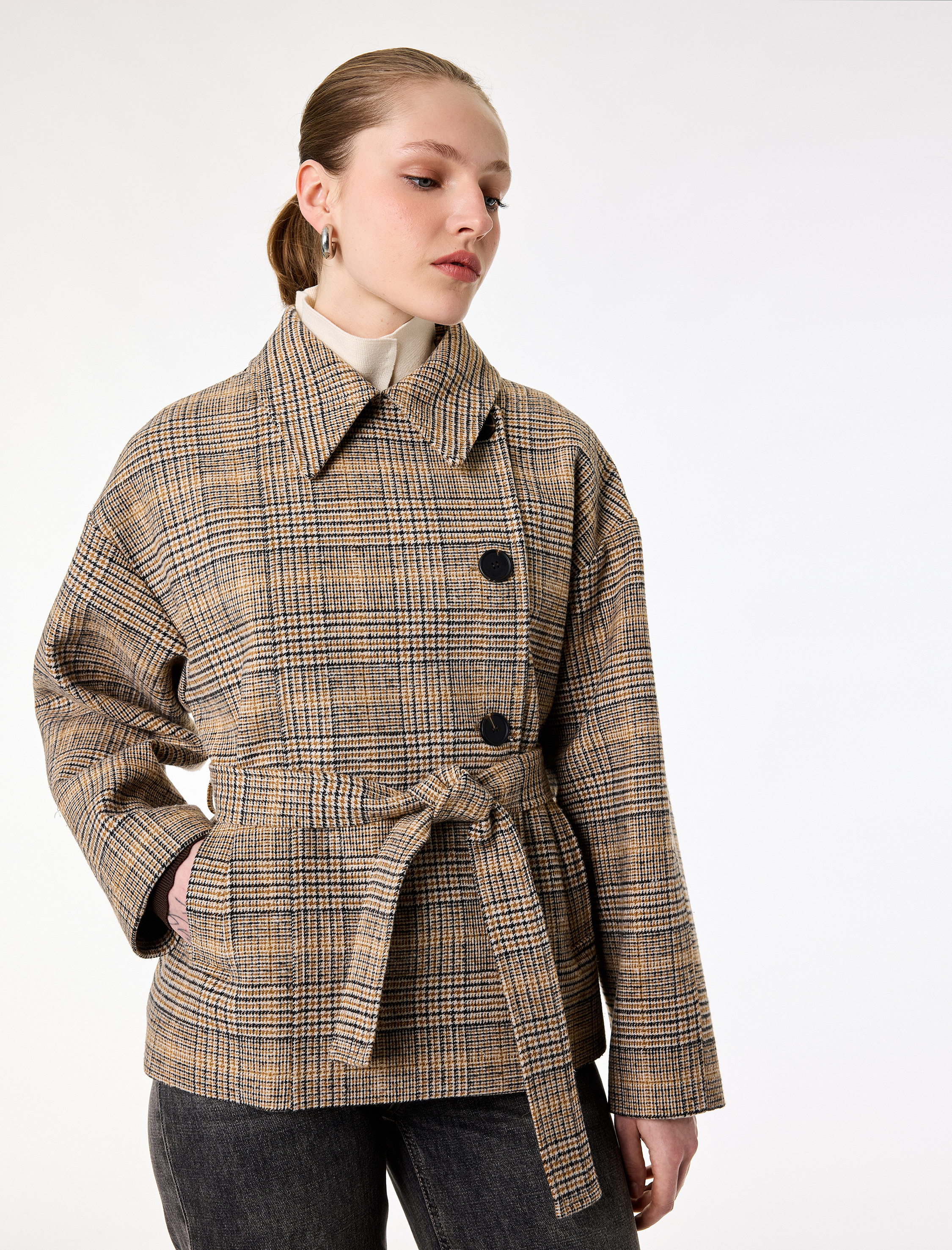   Uzun Kollu Düğmeli Kruvaze Kemerli Ekose Kaşe Kaban