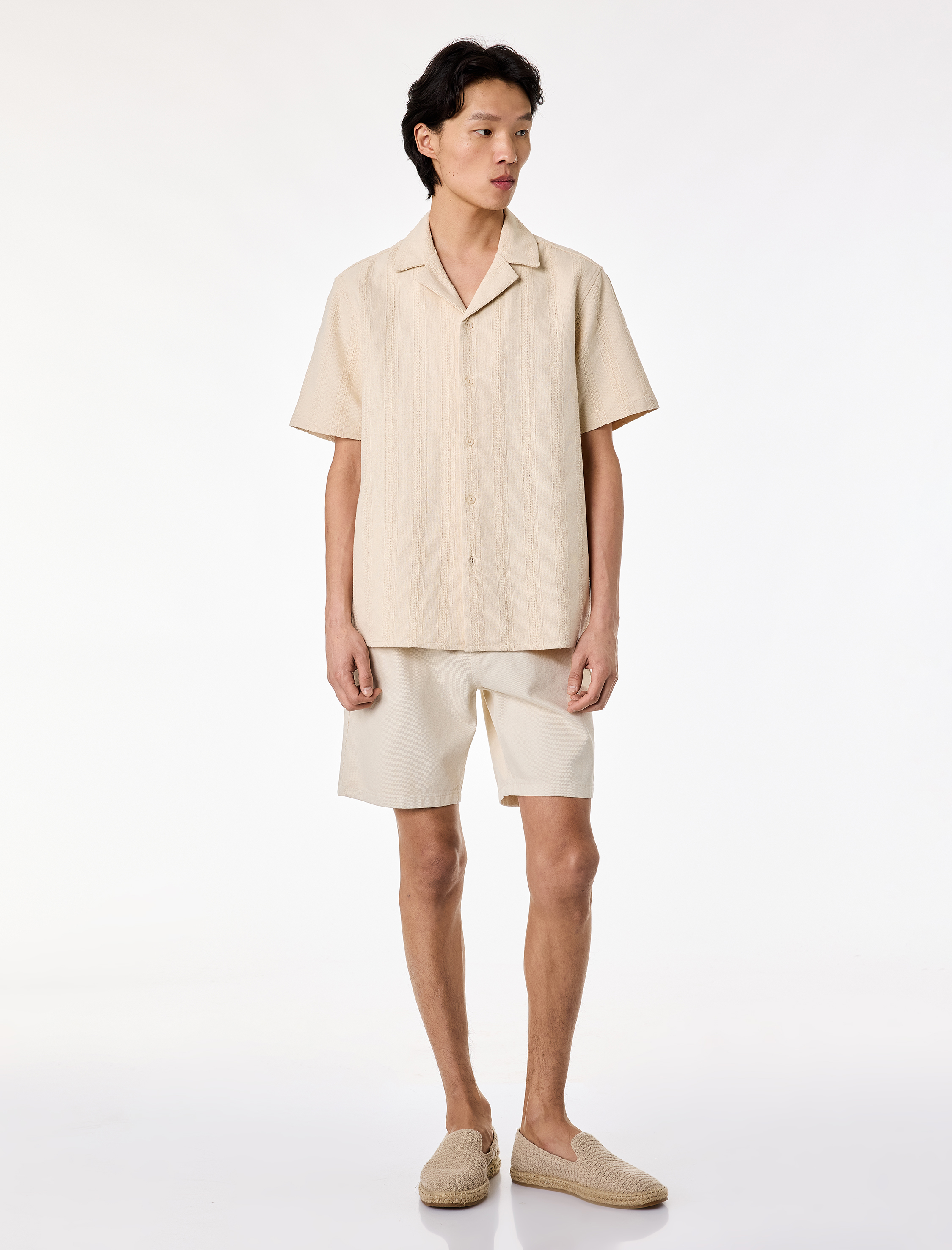   Regular Fit Cepli Dokulu Devrik Yaka Pamuklu Kısa Kollu Gömlek