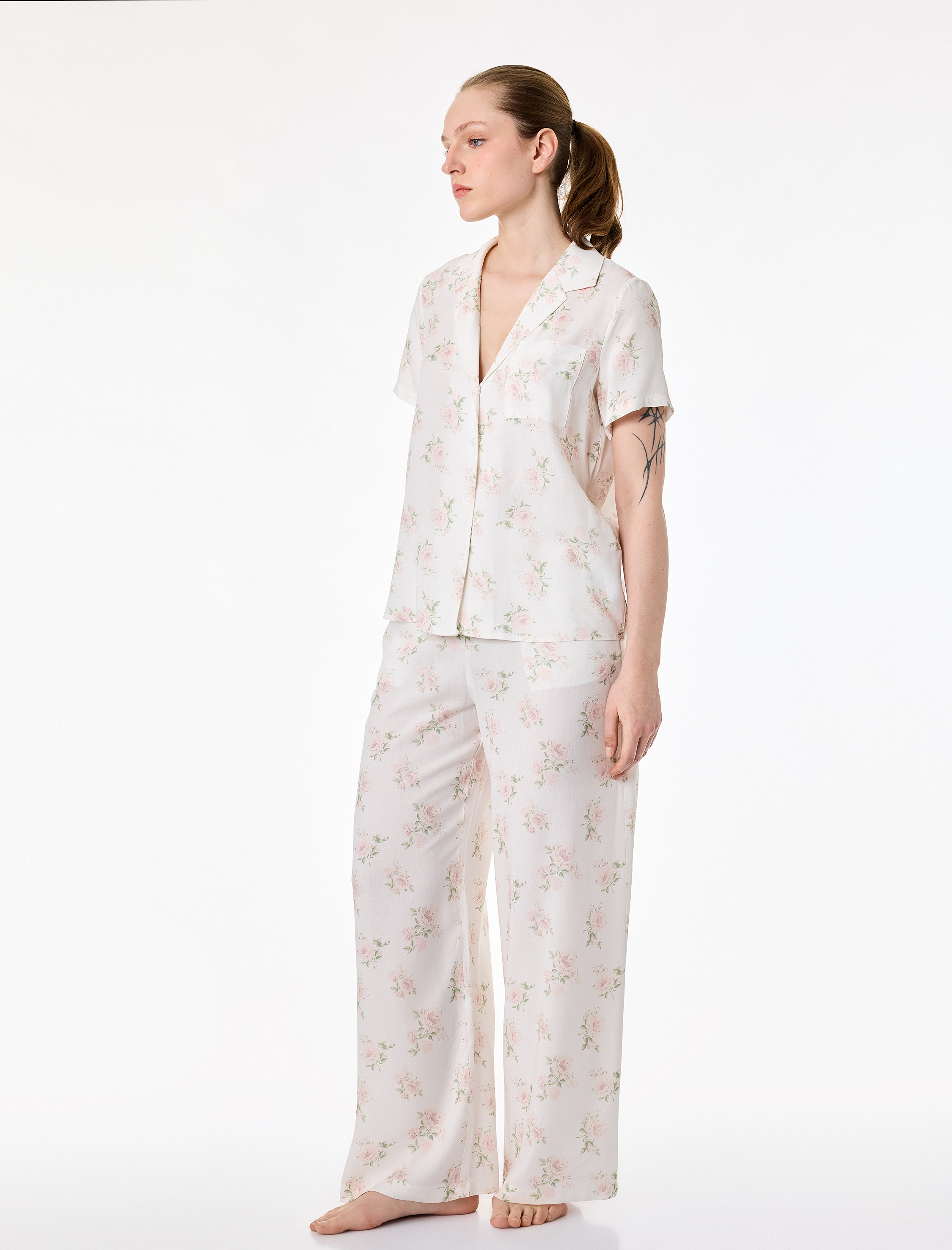   Beli Lastikli Cepli Çiçek Desenli Viskon Pijama Altı