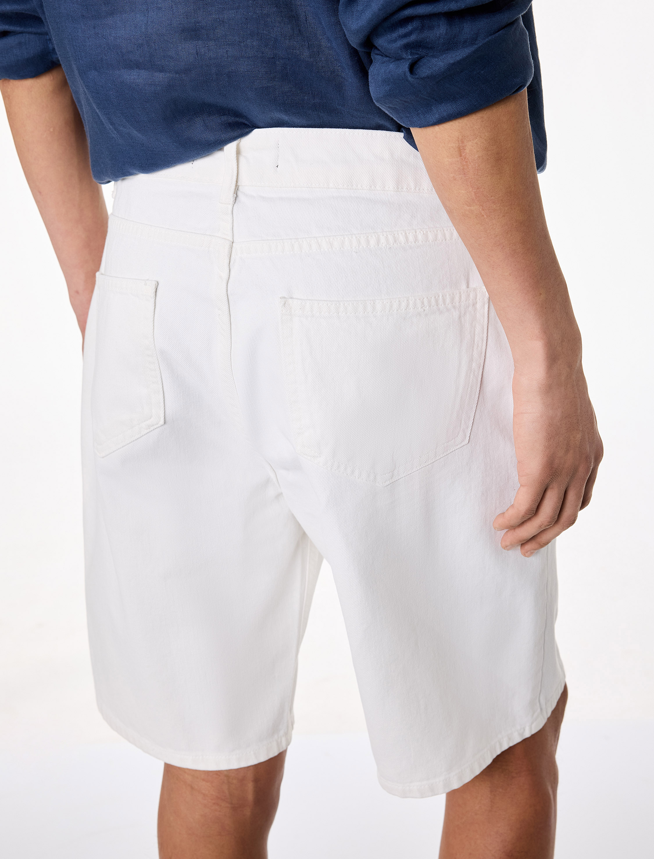   Pamuklu Cepli Rahat Kalıp Normal Bel Jean Şort