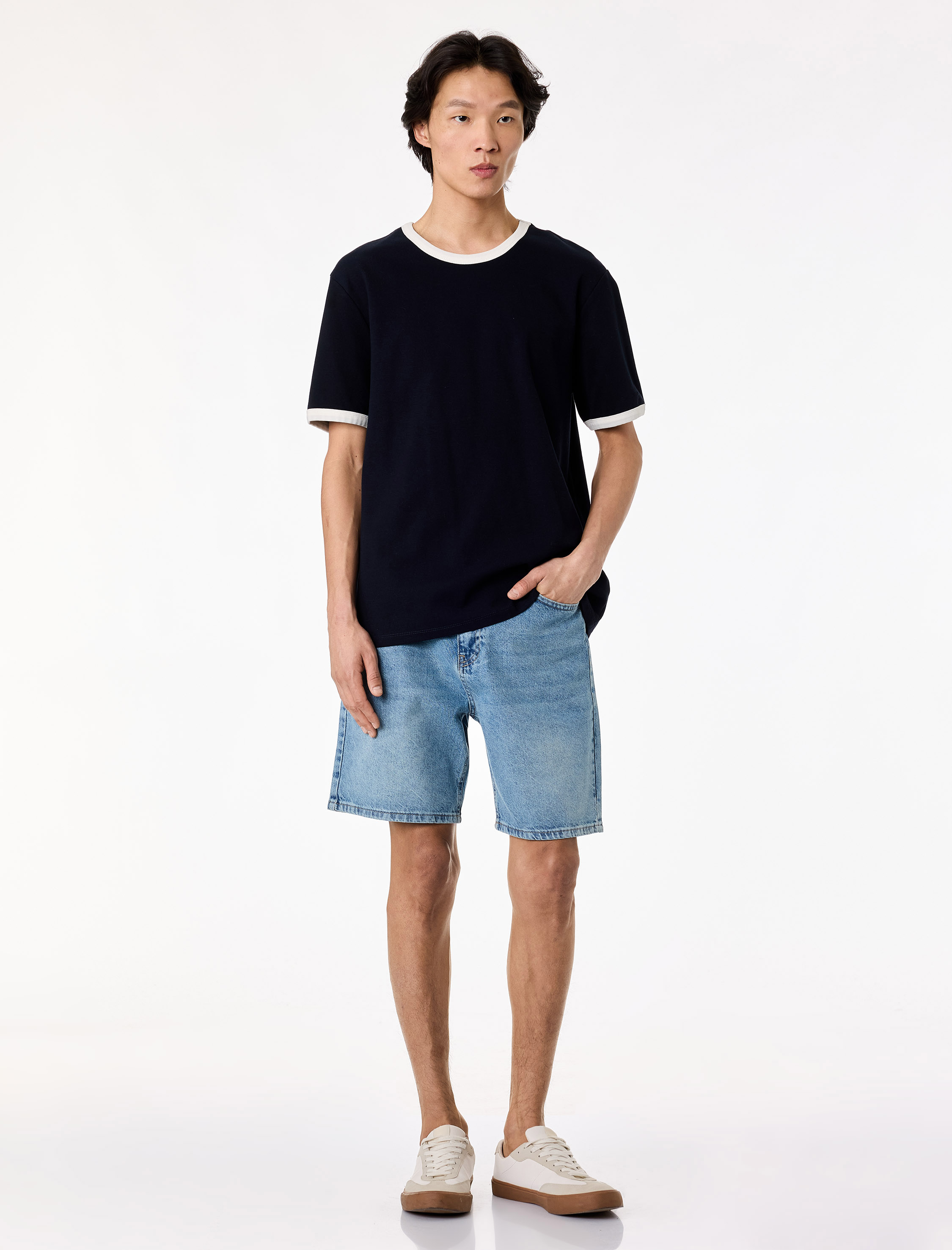   Rahat Kalıp Pamuklu Bermuda Jean Şort