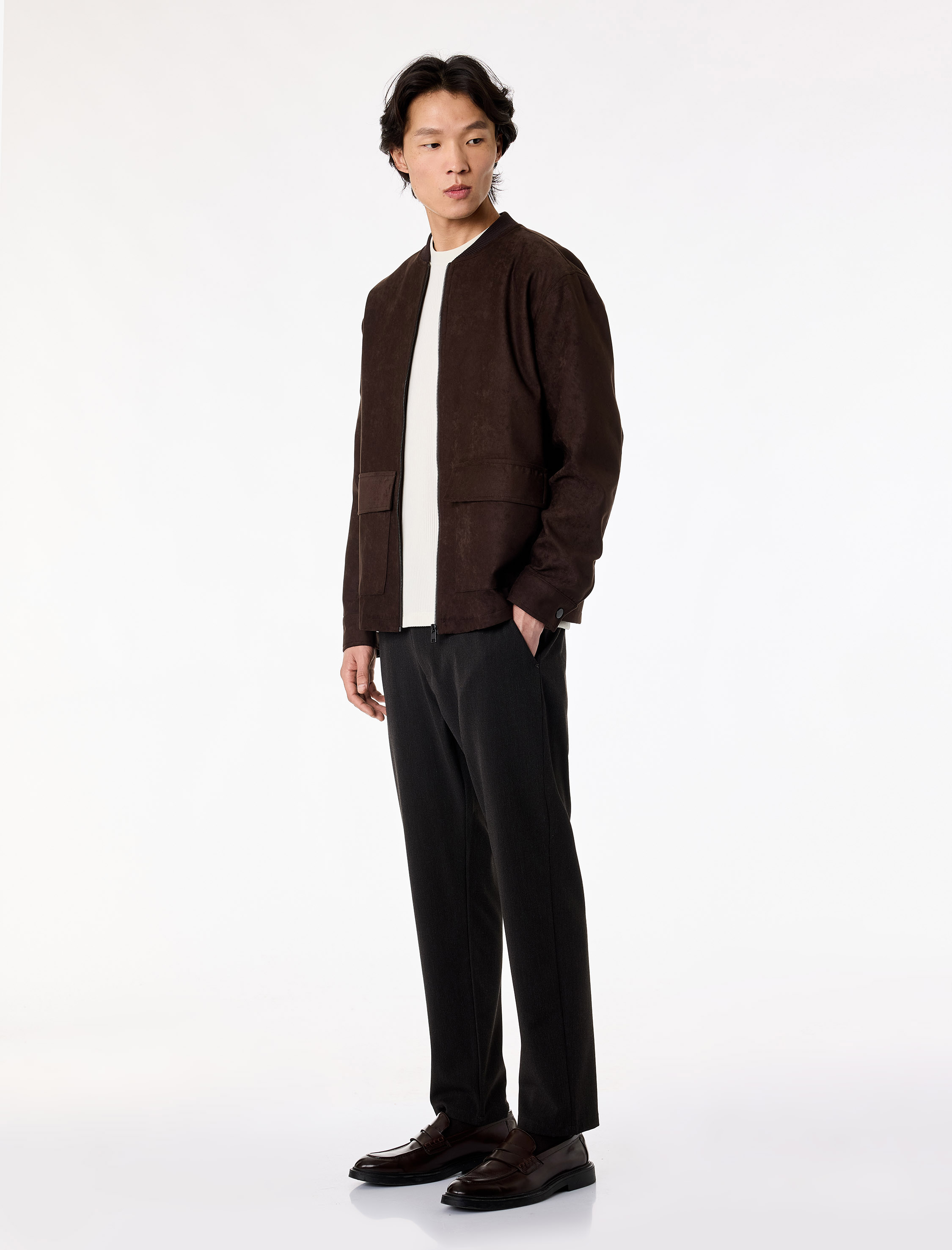   Regular Fit Düğmeli Cepli Viskon Karışımlı Kumaş Pantolon