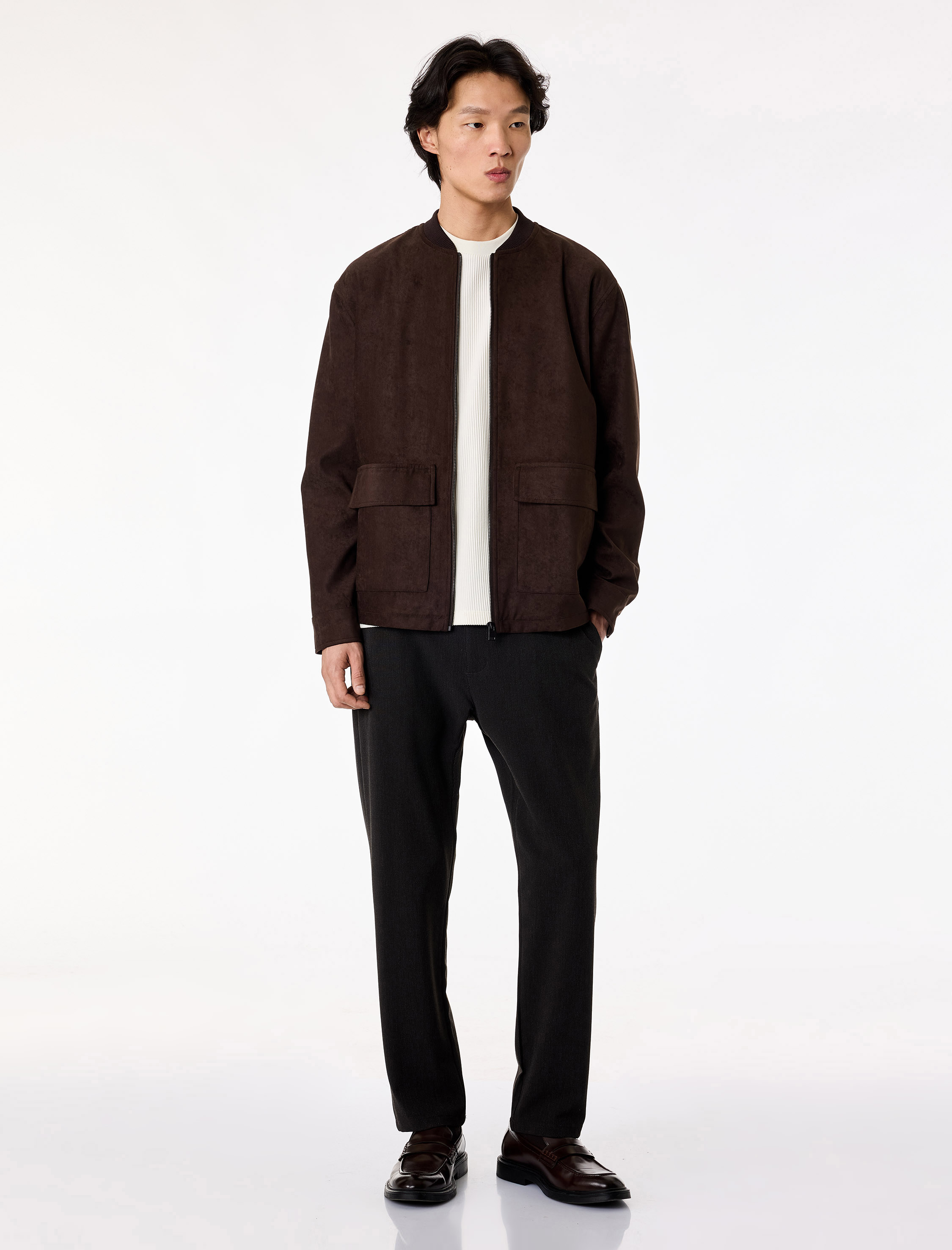   Regular Fit Düğmeli Cepli Viskon Karışımlı Kumaş Pantolon