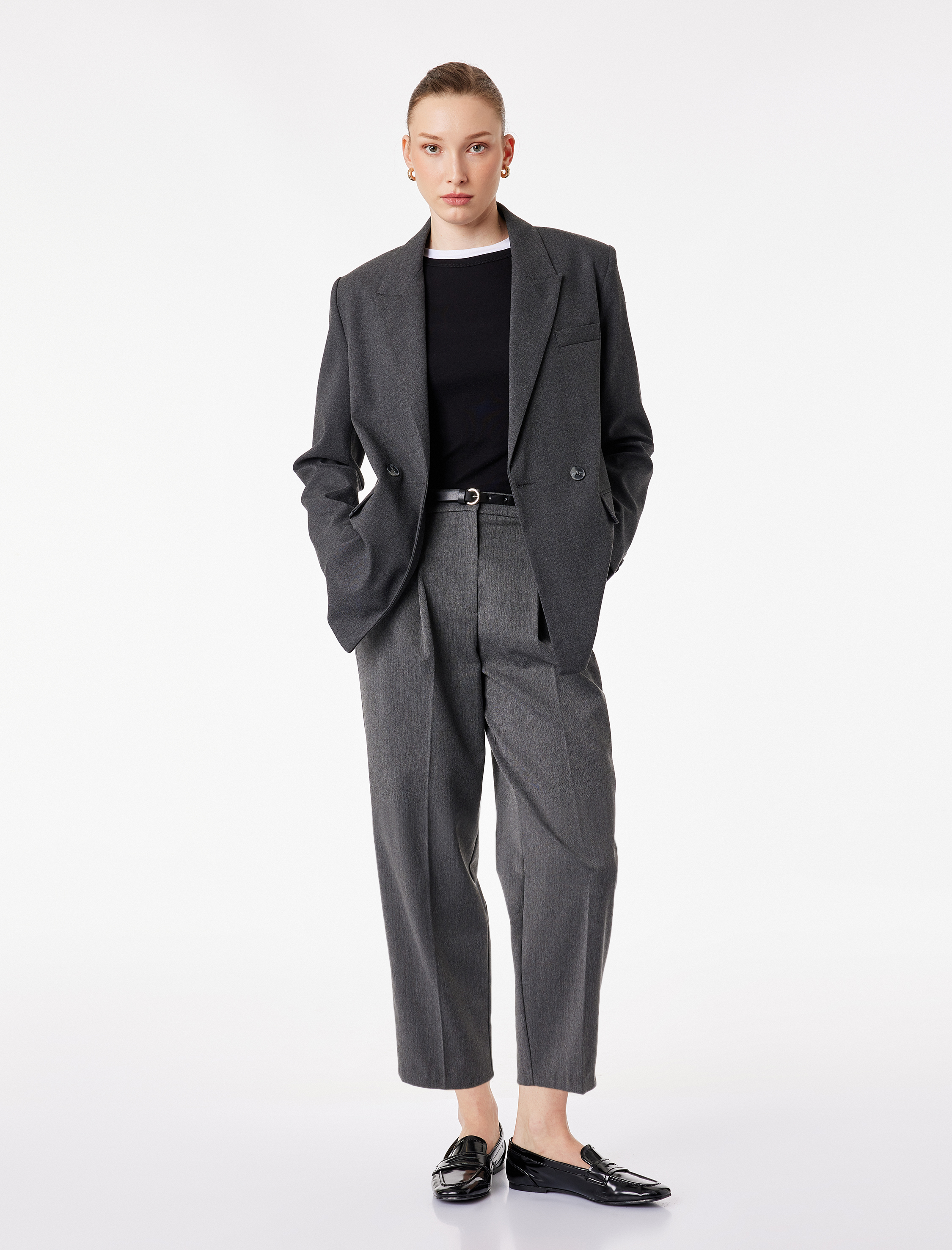   Yüksek Bel Rahat Kalıp Cepli Kemer Detaylı Cigarette Pantolon