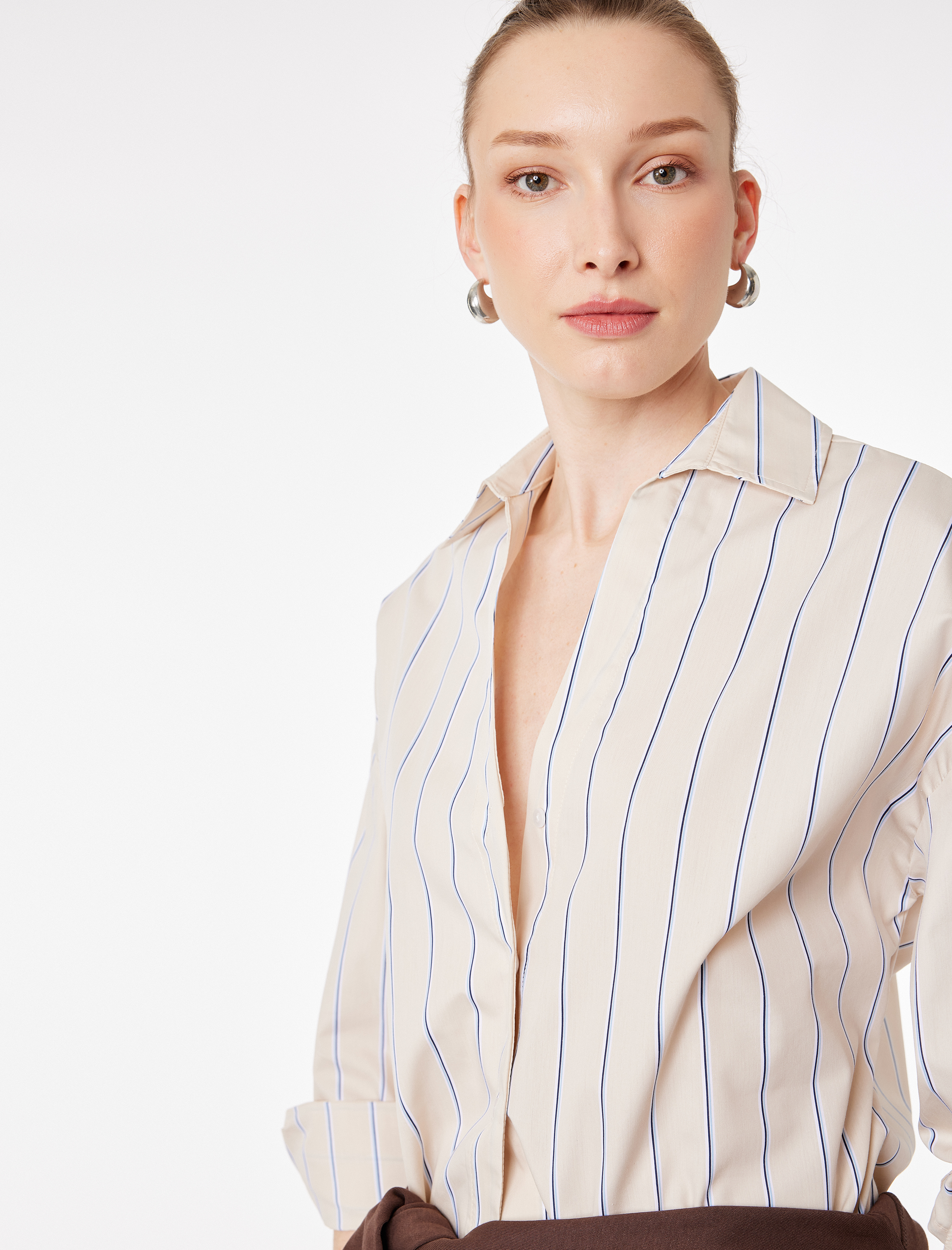   Pamuklu Regular Fit Uzun Kollu Düğmeli Çizgili Poplin Gömlek