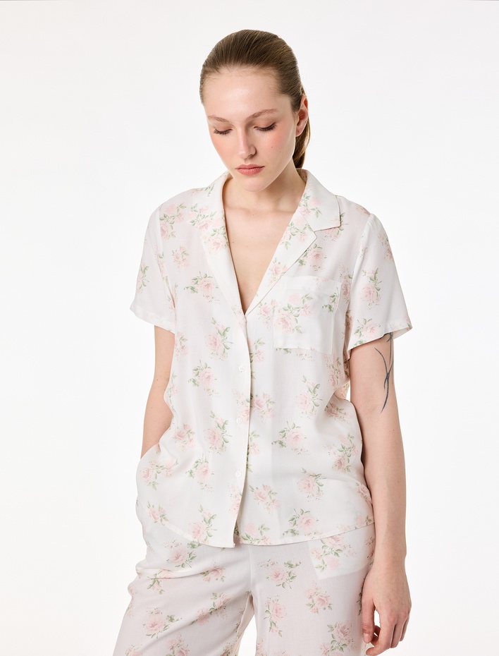  Desenli Viskon Kısa Kollu Gömlek Yaka Pijama Üstü
