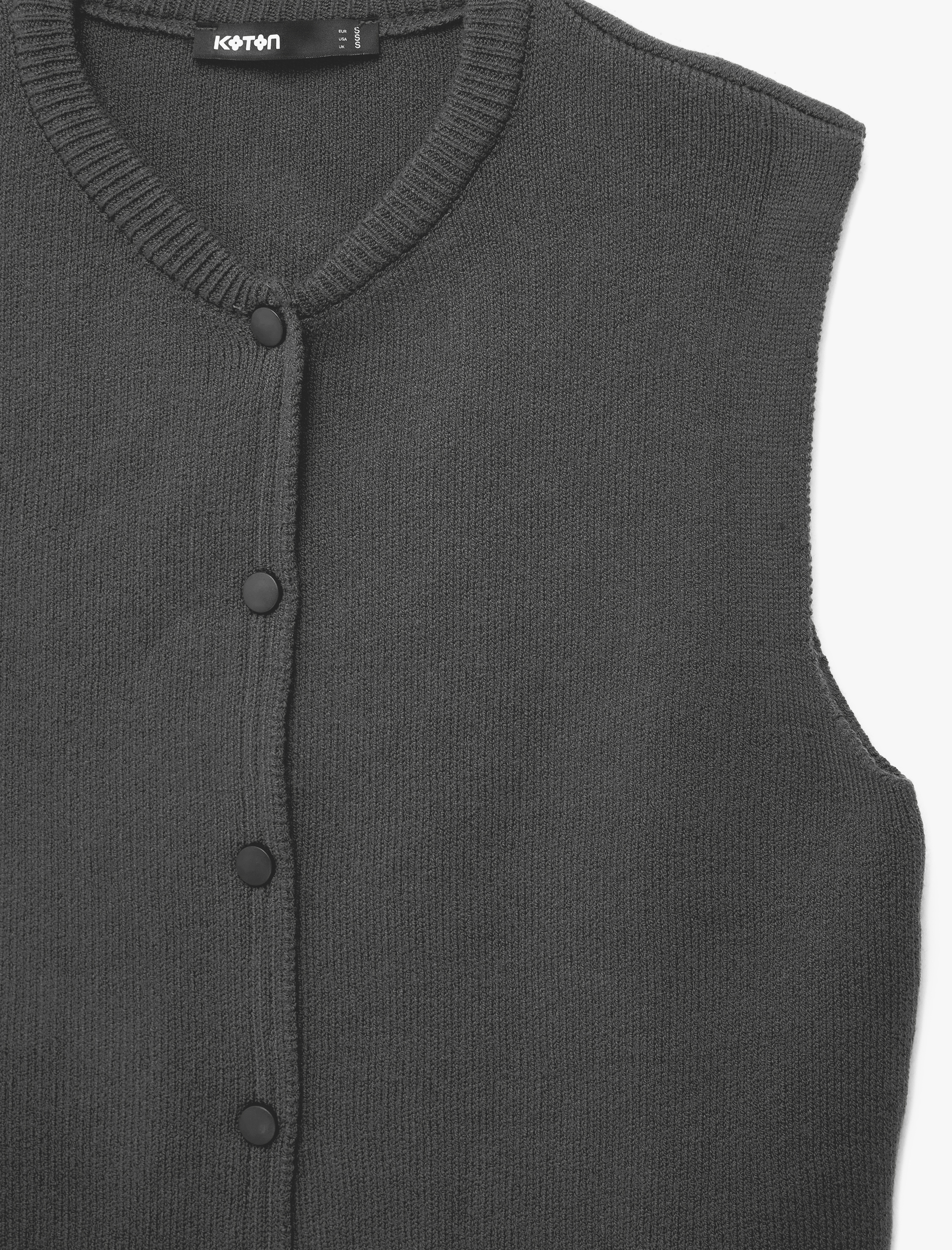   Düğmeli Kolej Yaka Triko Yelek