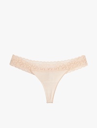 Dantelli Rahat Kalıp Viskon String Külot