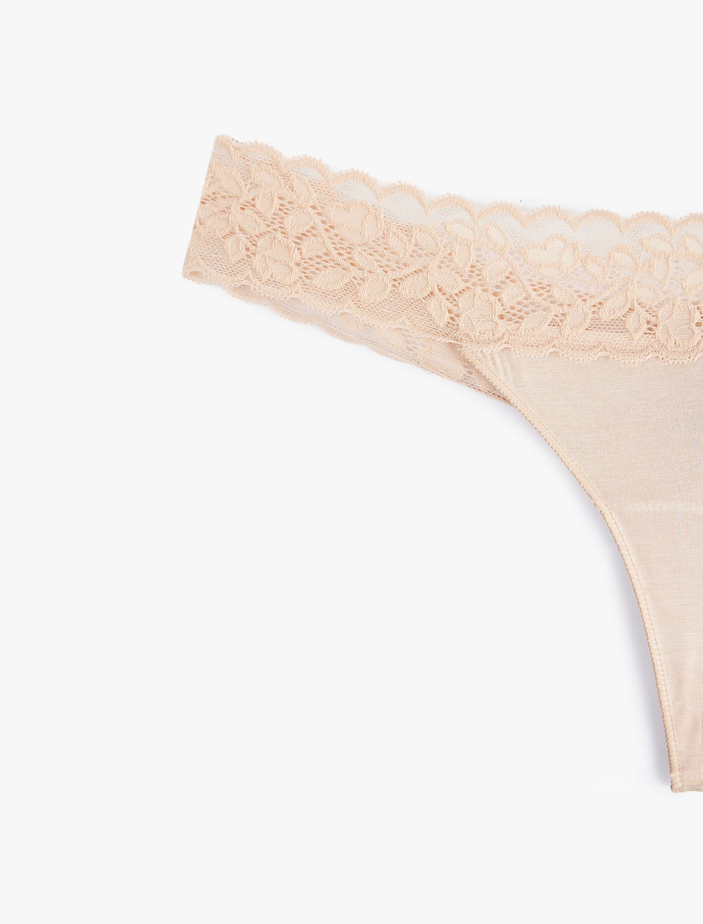   Dantelli Rahat Kalıp Viskon String Külot