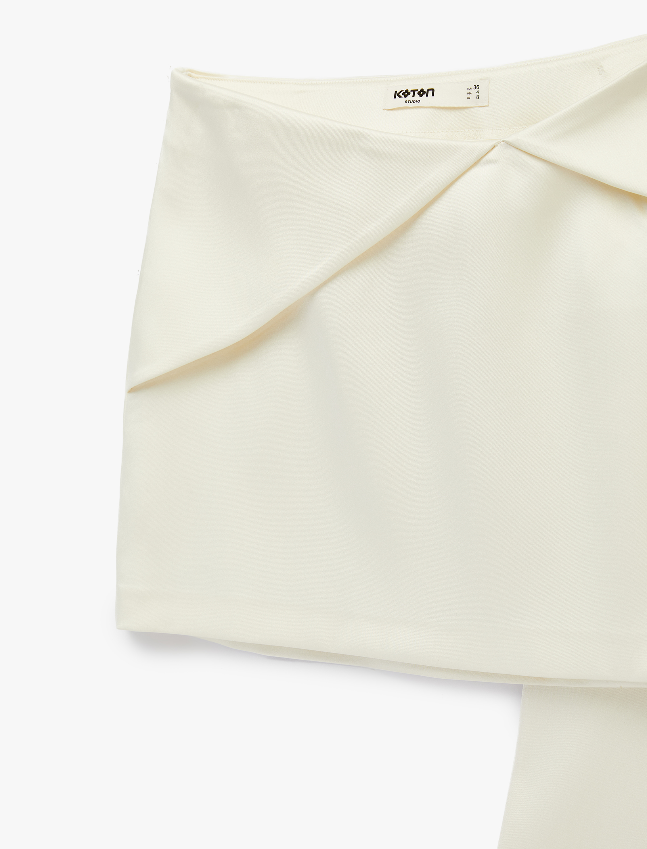   Kumaş Detaylı Asimetrik Mini Saten Etek