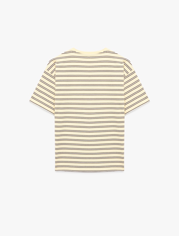  Rahat Kalıp Kısa Kollu Bisiklet Yaka Baskılı Tişört