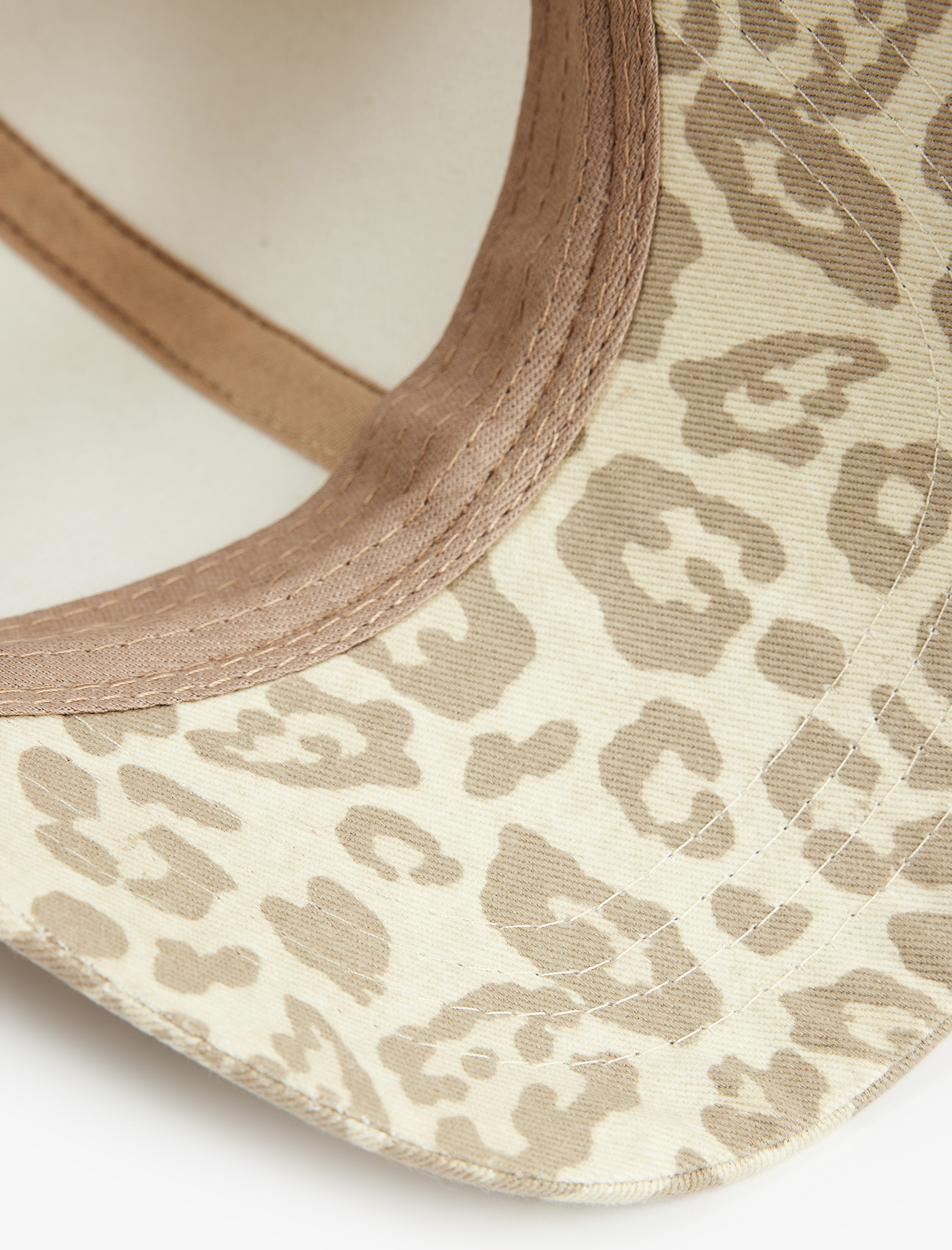  Kadın Pamuklu Leopar Desenli Cap Şapka