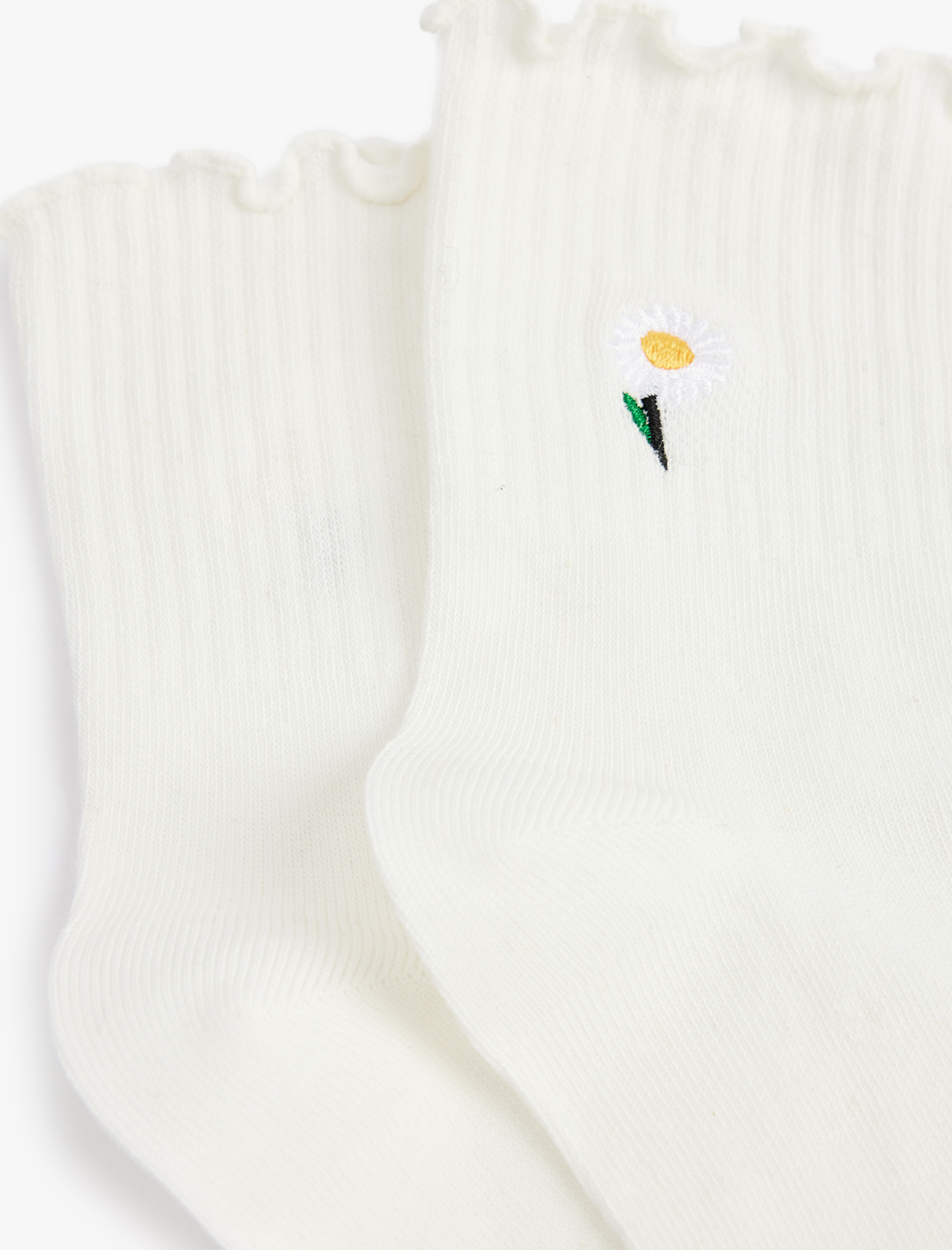  Kadın Fırfırlı Papatya Nakışlı Soket Çorap