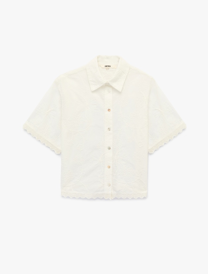  Pamuklu Kısa Kollu Dantel Detaylı Brodeli Çiçekli Gömlek