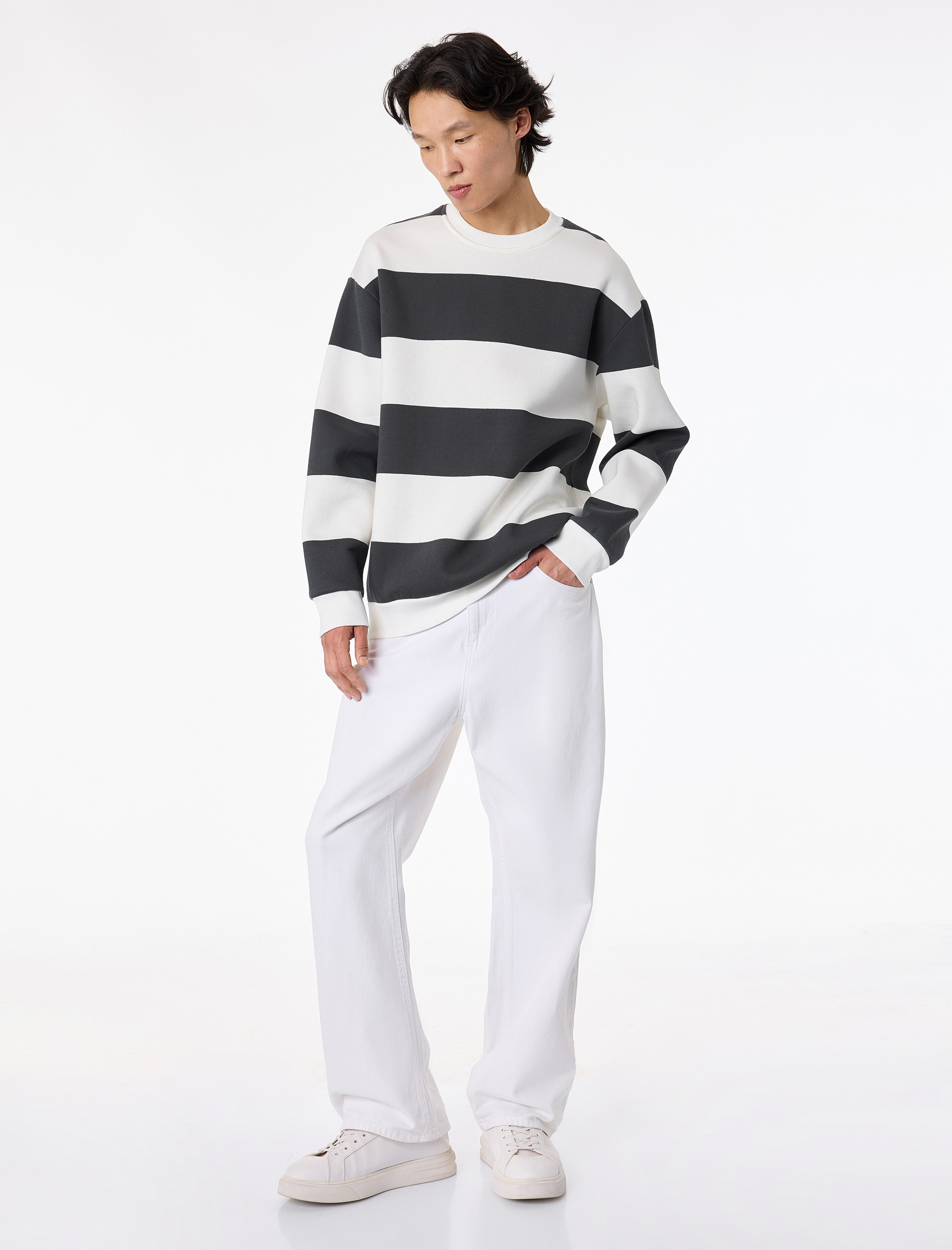 Koton Uzun Kollu Şardonlu Bisiklet Yaka Oversize Sweatshirt görsel 2
