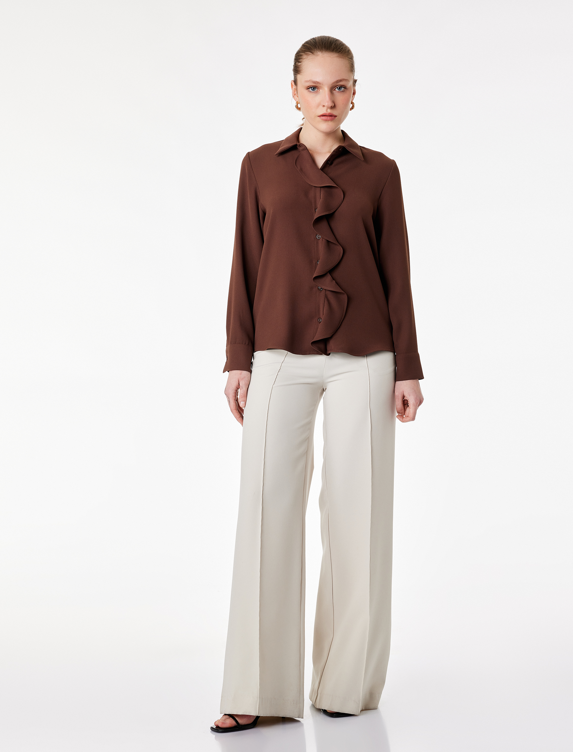   Regular Fit Uzun Kollu Düğmeli Klasik Yaka Volanlı Gömlek