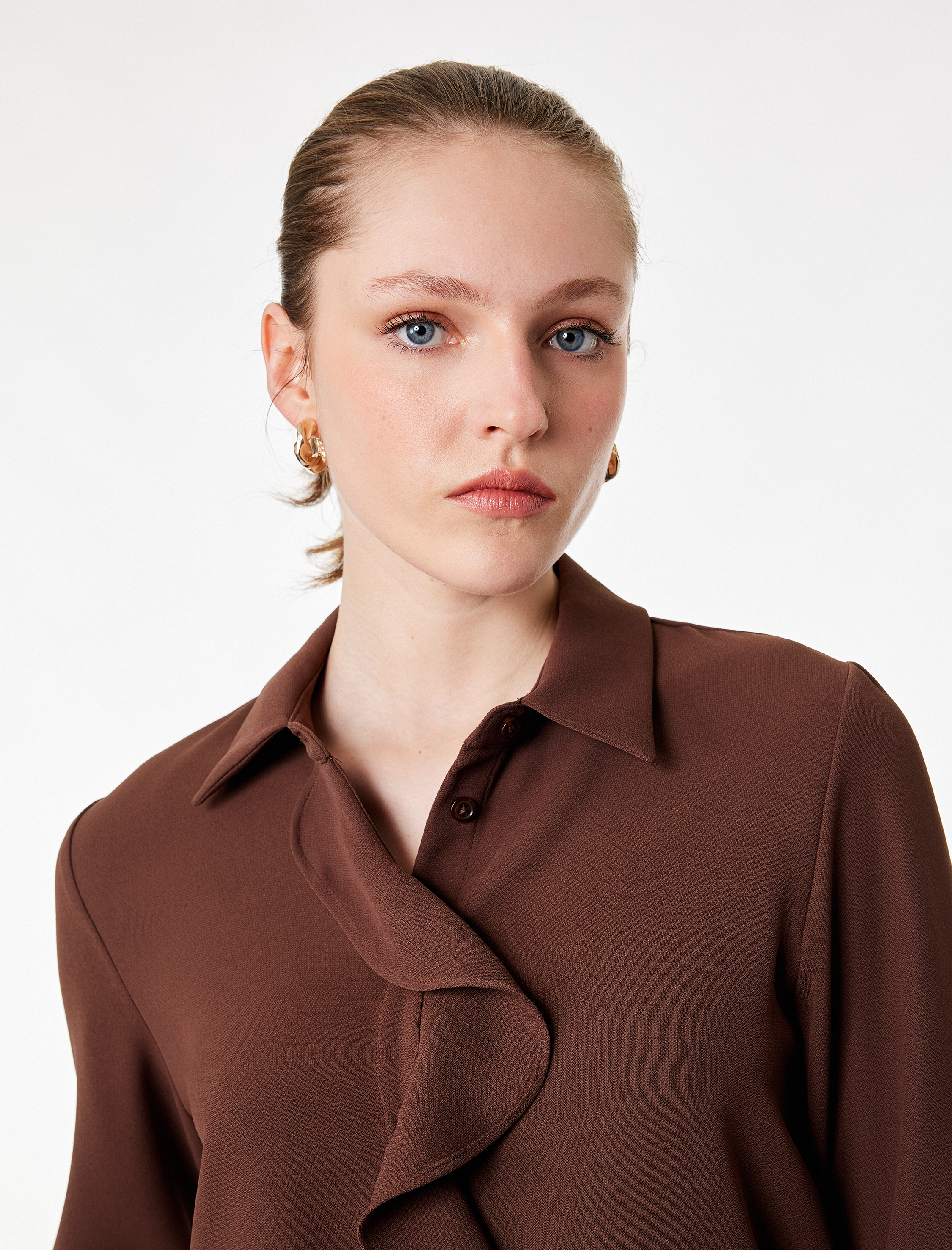   Regular Fit Uzun Kollu Düğmeli Klasik Yaka Volanlı Gömlek