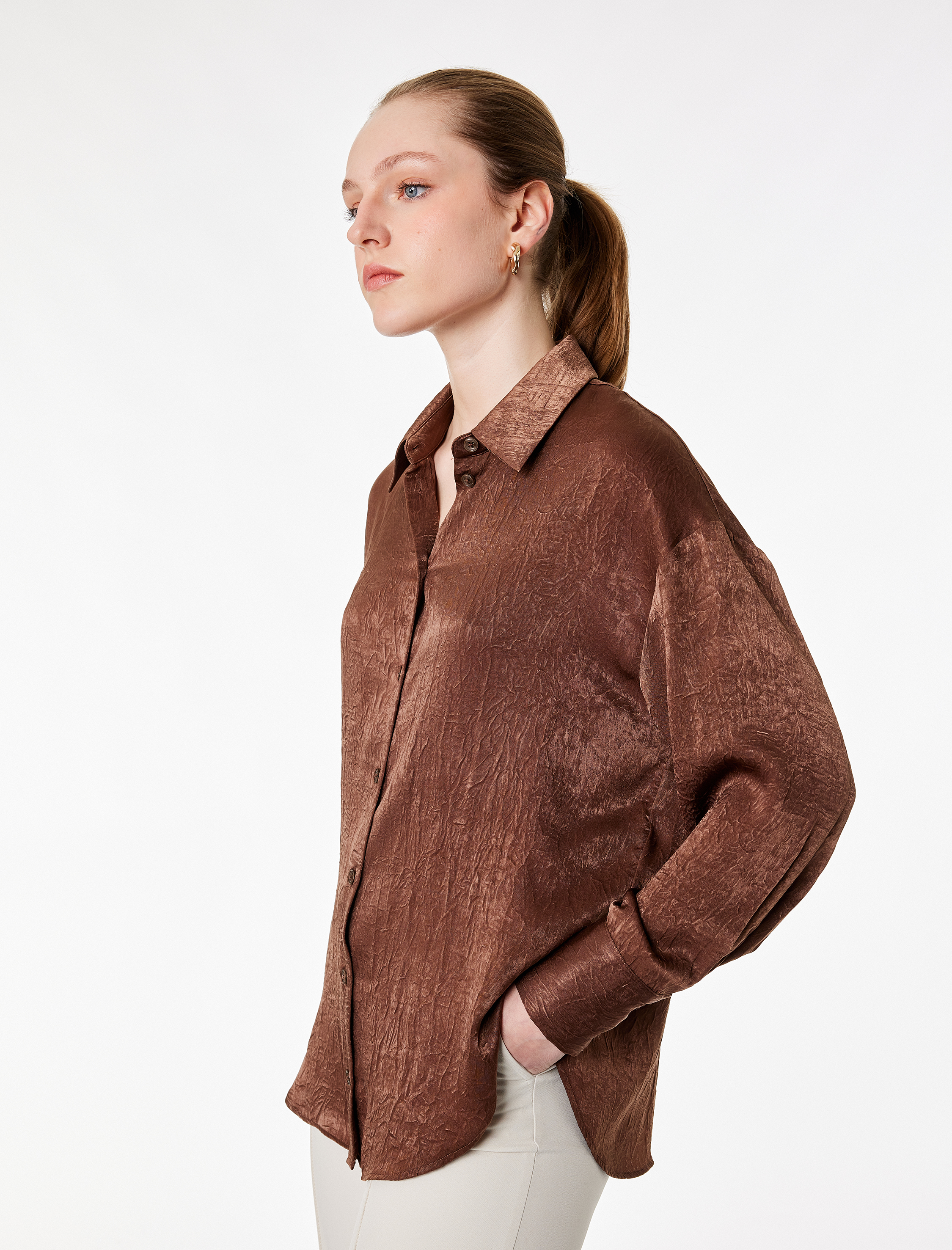   Rahat Kalıp Düğmeli Uzun Kollu Klasik Yaka Saten Gömlek