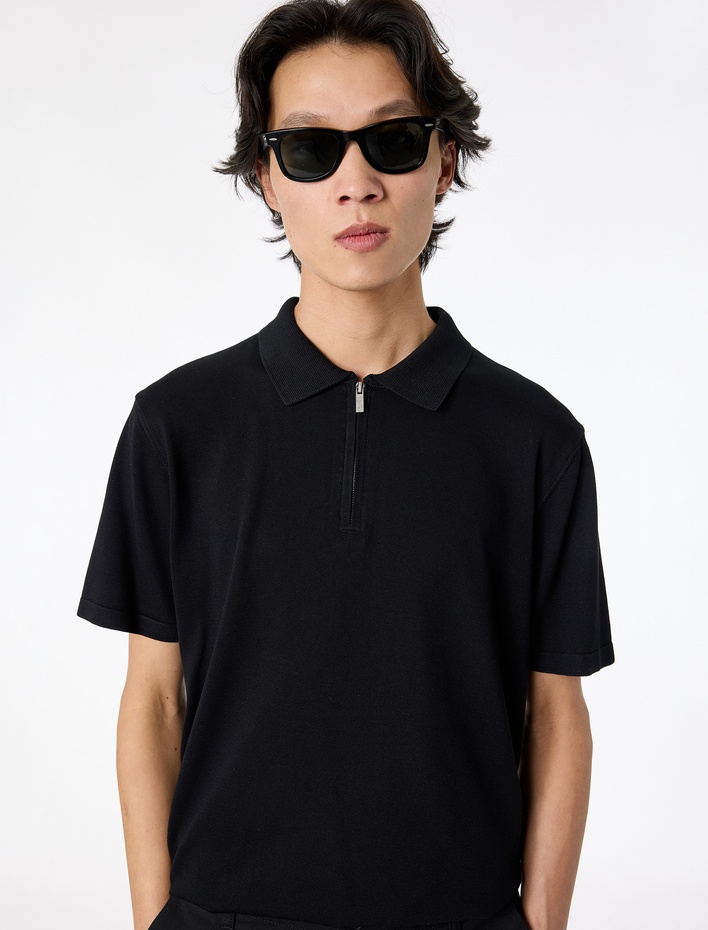  Regular Fit Viskon Yarım Fermuarlı Kısa Kollu Triko Tişört