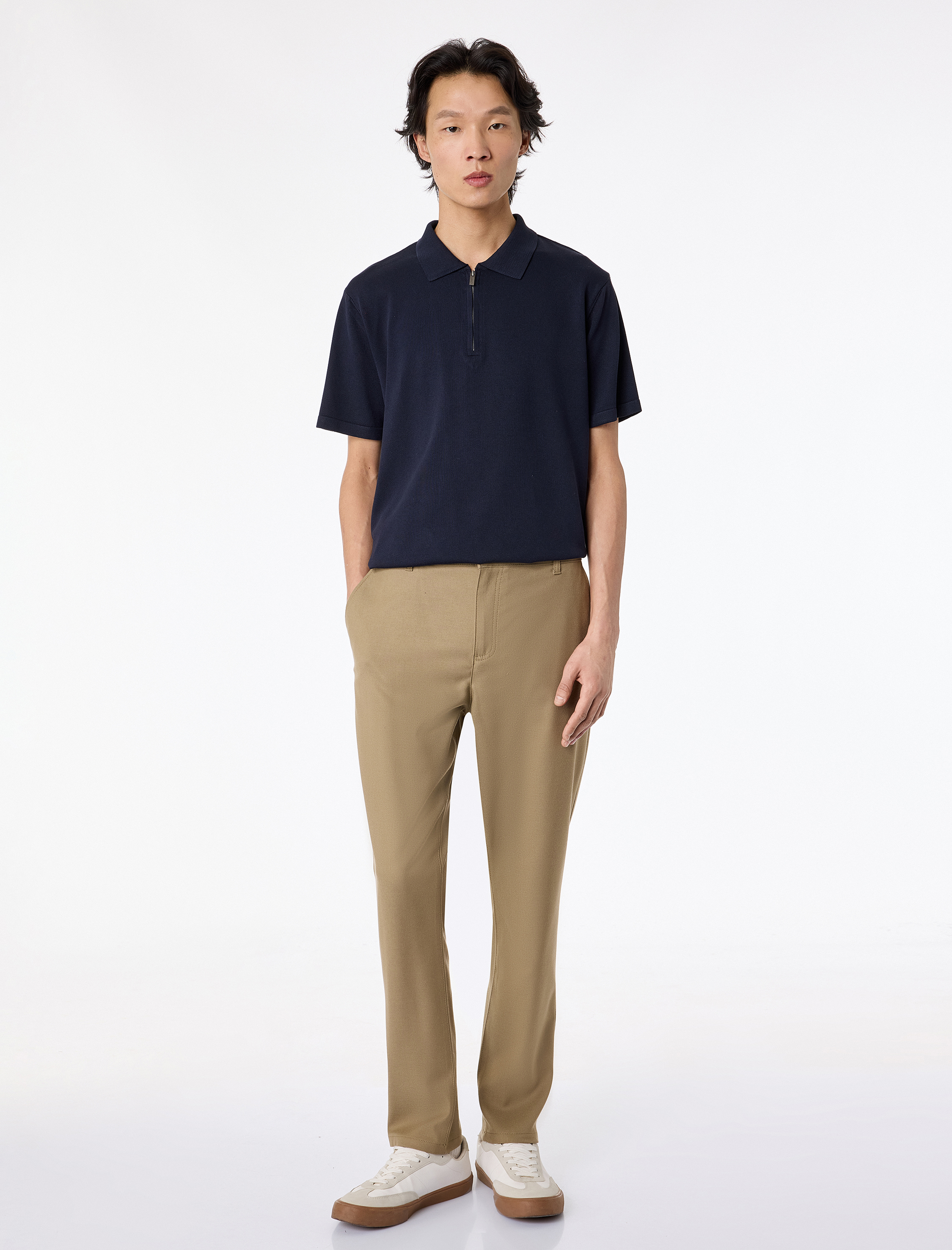   Regular Fit Viskon Yarım Fermuarlı Kısa Kollu Triko Tişört